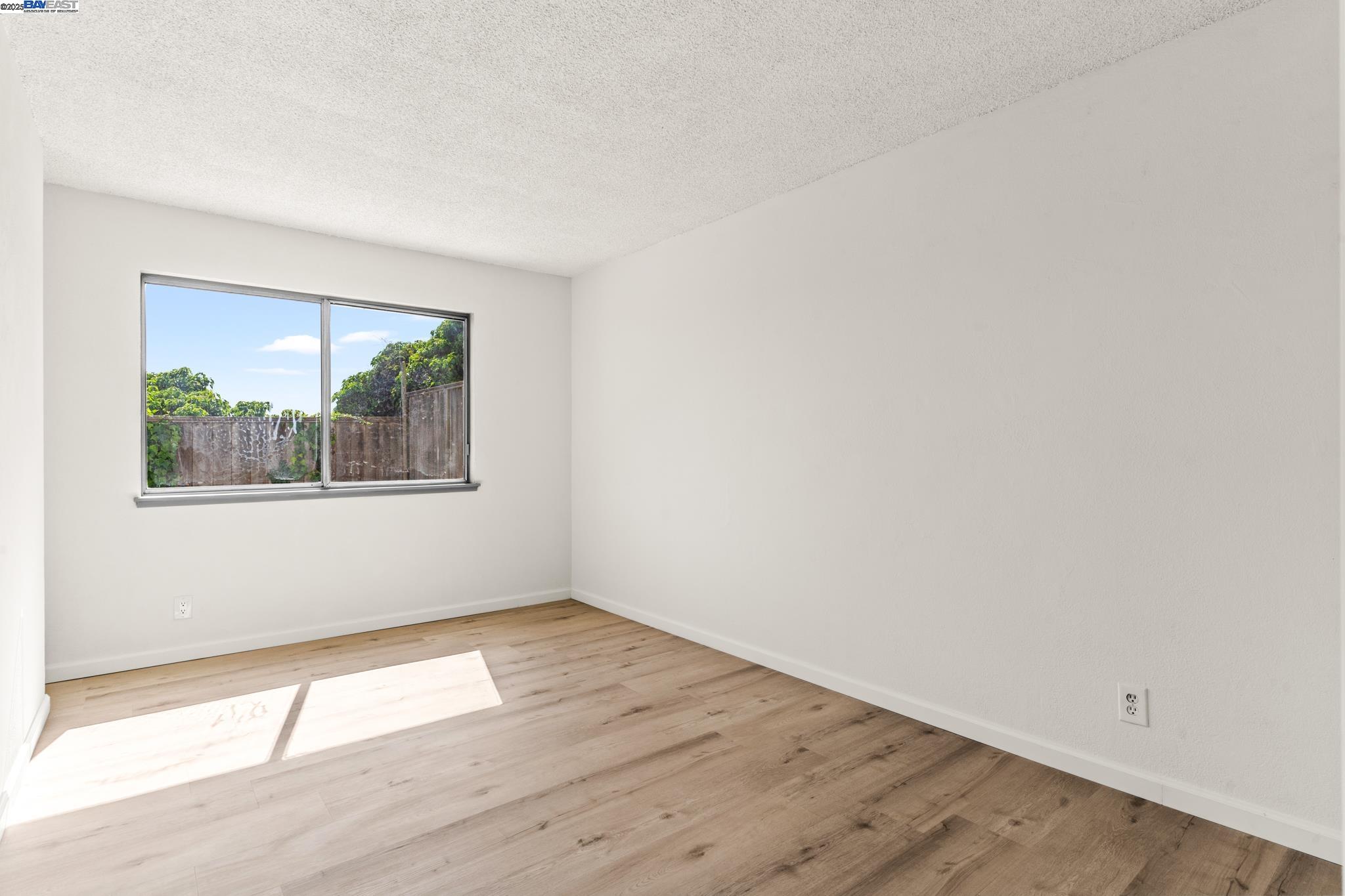 Detail Gallery Image 40 of 41 For 446 Bayview Cir, San Francisco,  CA 94124 - 3 Beds | 2/1 Baths