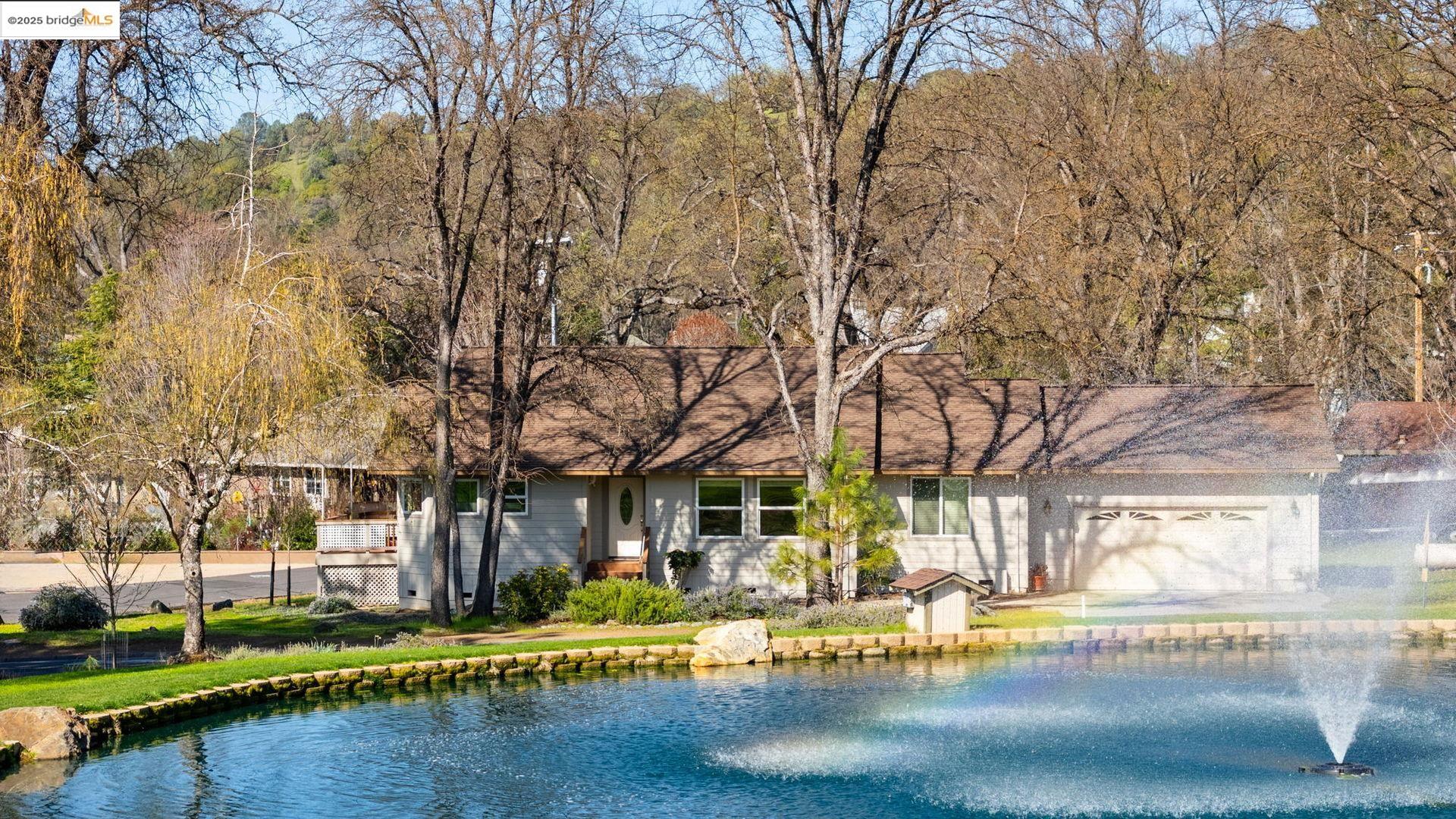 Detail Gallery Image 2 of 41 For 12552 Tannahill, Groveland,  CA 95321 - 3 Beds | 2/1 Baths