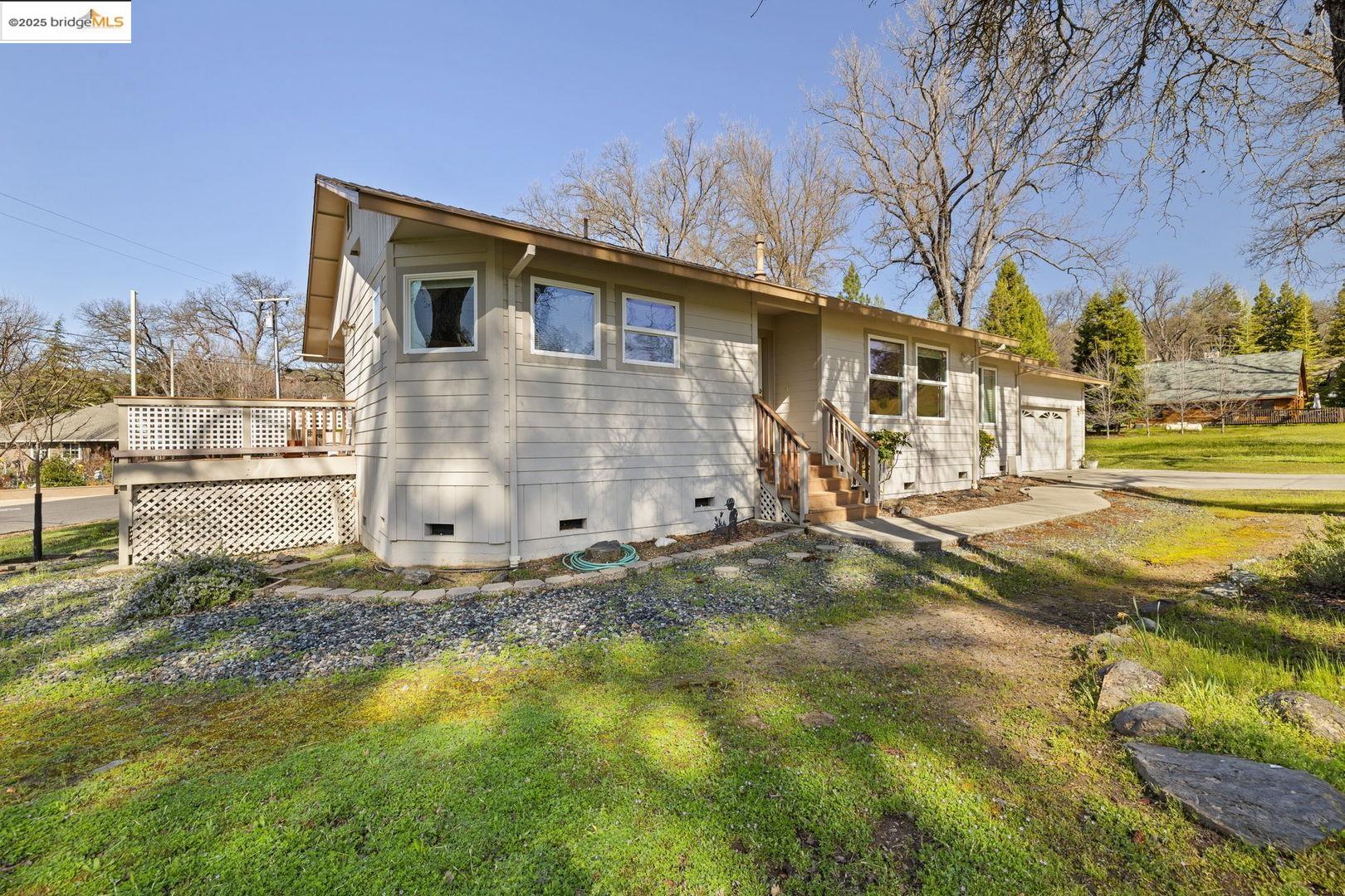 Detail Gallery Image 5 of 41 For 12552 Tannahill, Groveland,  CA 95321 - 3 Beds | 2/1 Baths