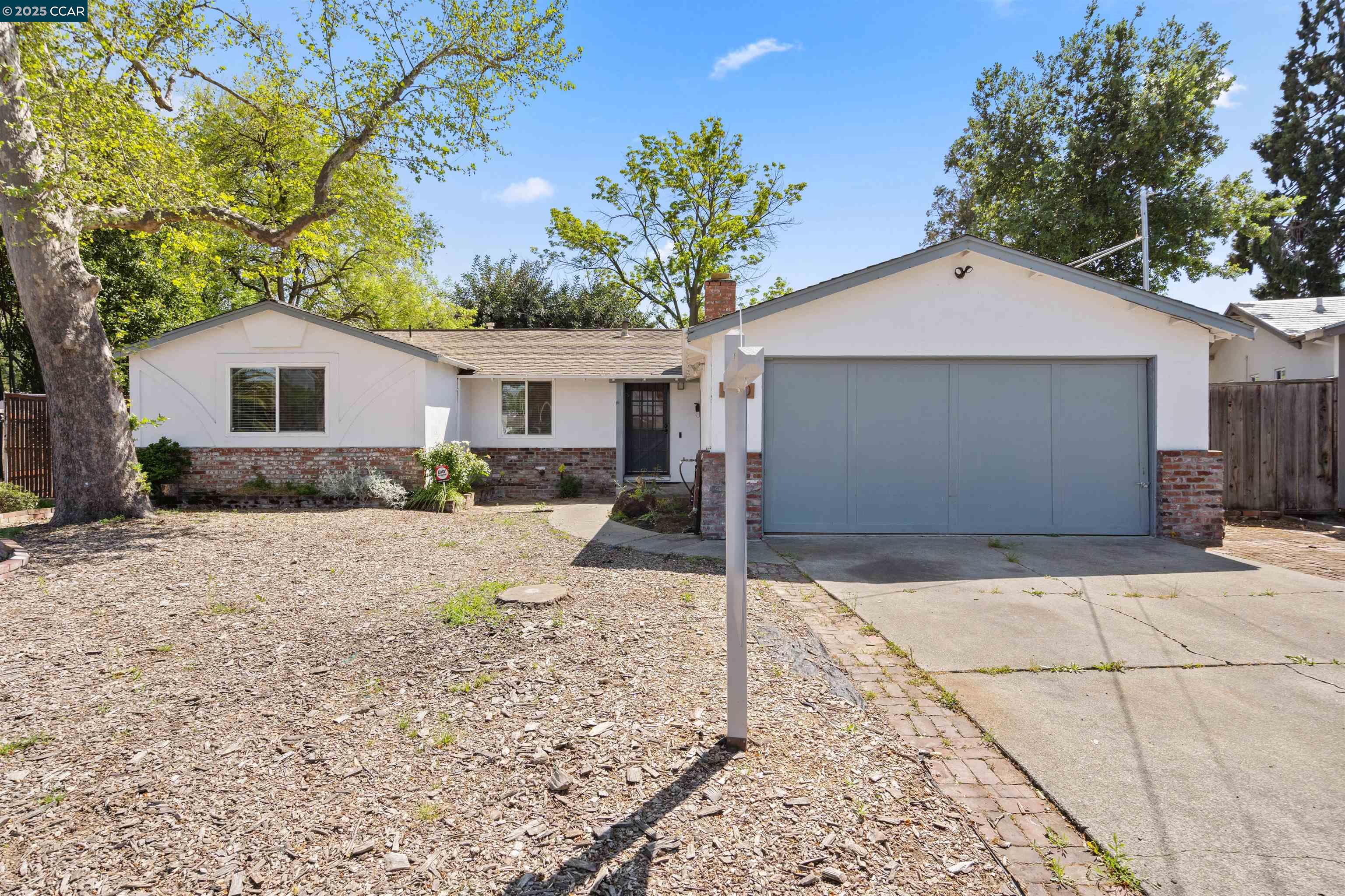 Detail Gallery Image 1 of 25 For 1830 William Way, Concord,  CA 94520 - 4 Beds | 2 Baths