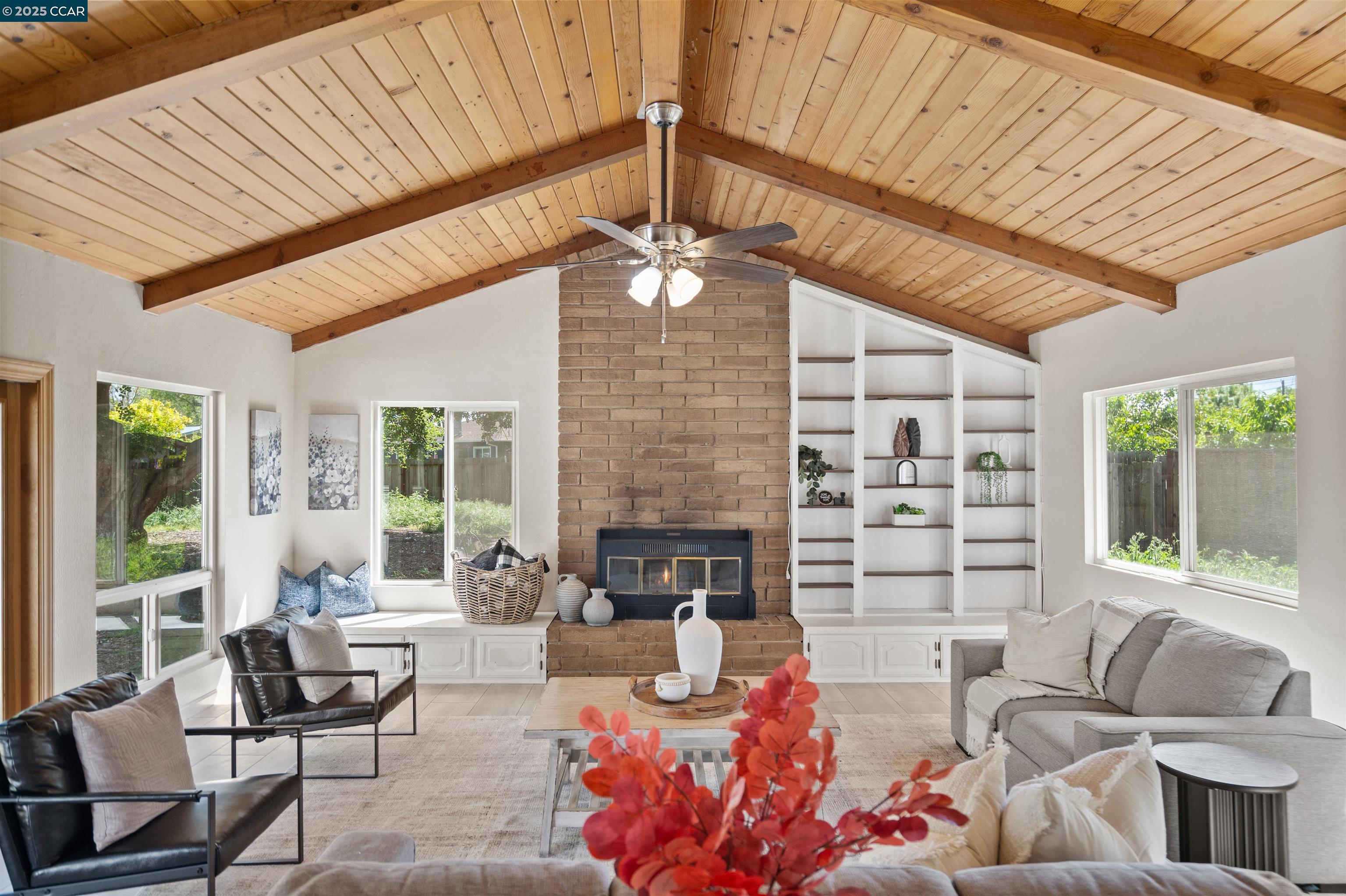 Detail Gallery Image 5 of 25 For 1830 William Way, Concord,  CA 94520 - 4 Beds | 2 Baths