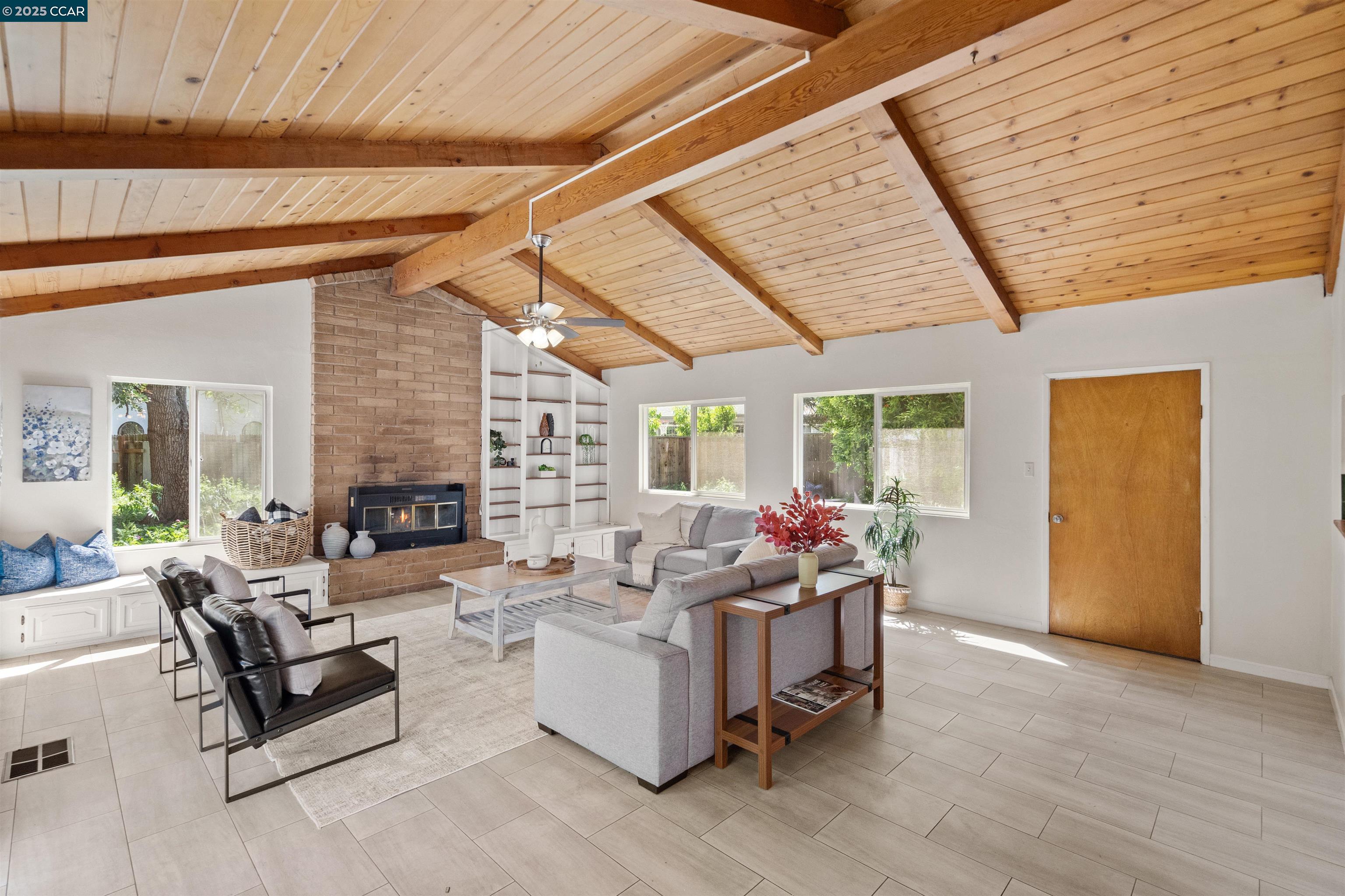 Detail Gallery Image 6 of 25 For 1830 William Way, Concord,  CA 94520 - 4 Beds | 2 Baths