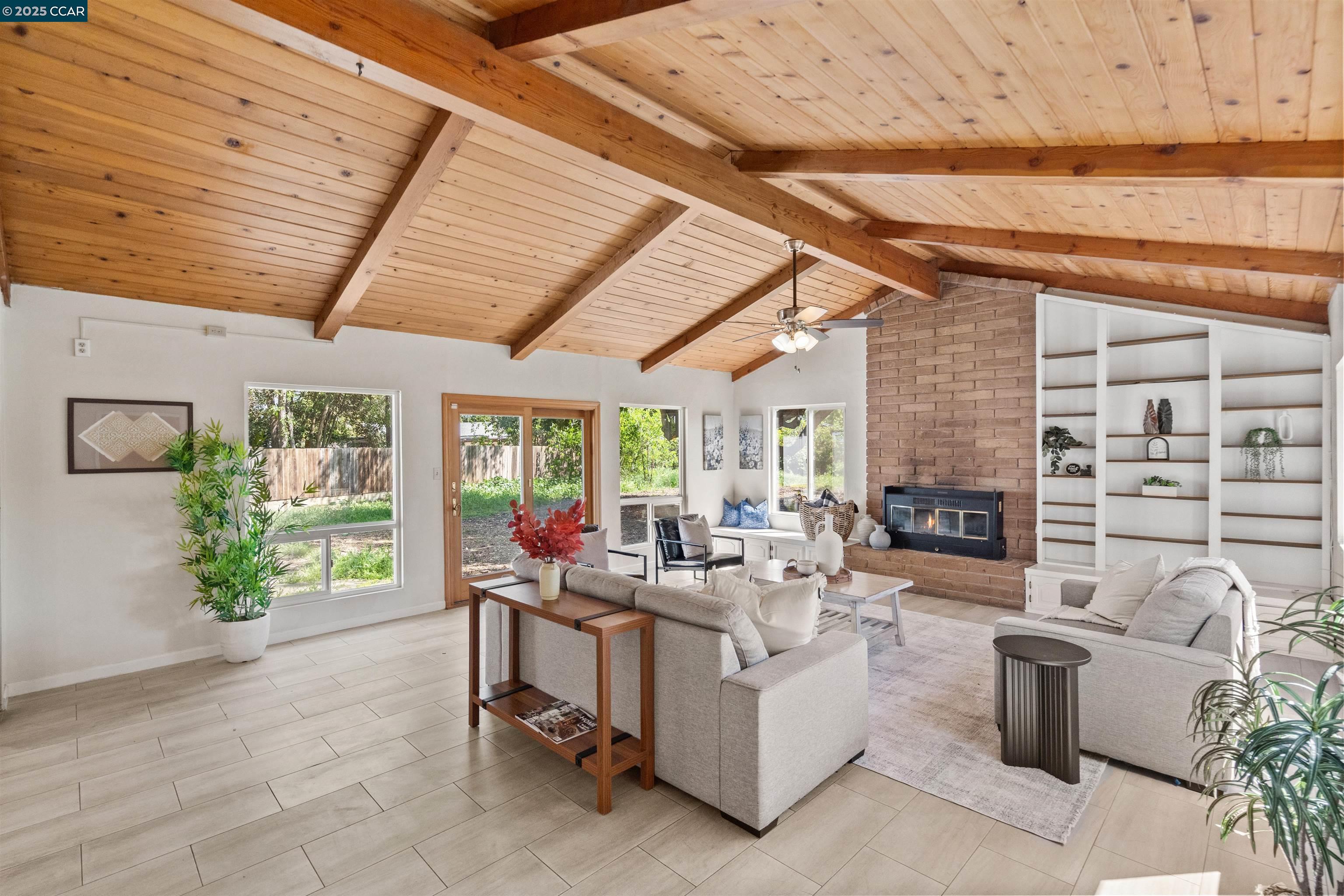 Detail Gallery Image 8 of 25 For 1830 William Way, Concord,  CA 94520 - 4 Beds | 2 Baths