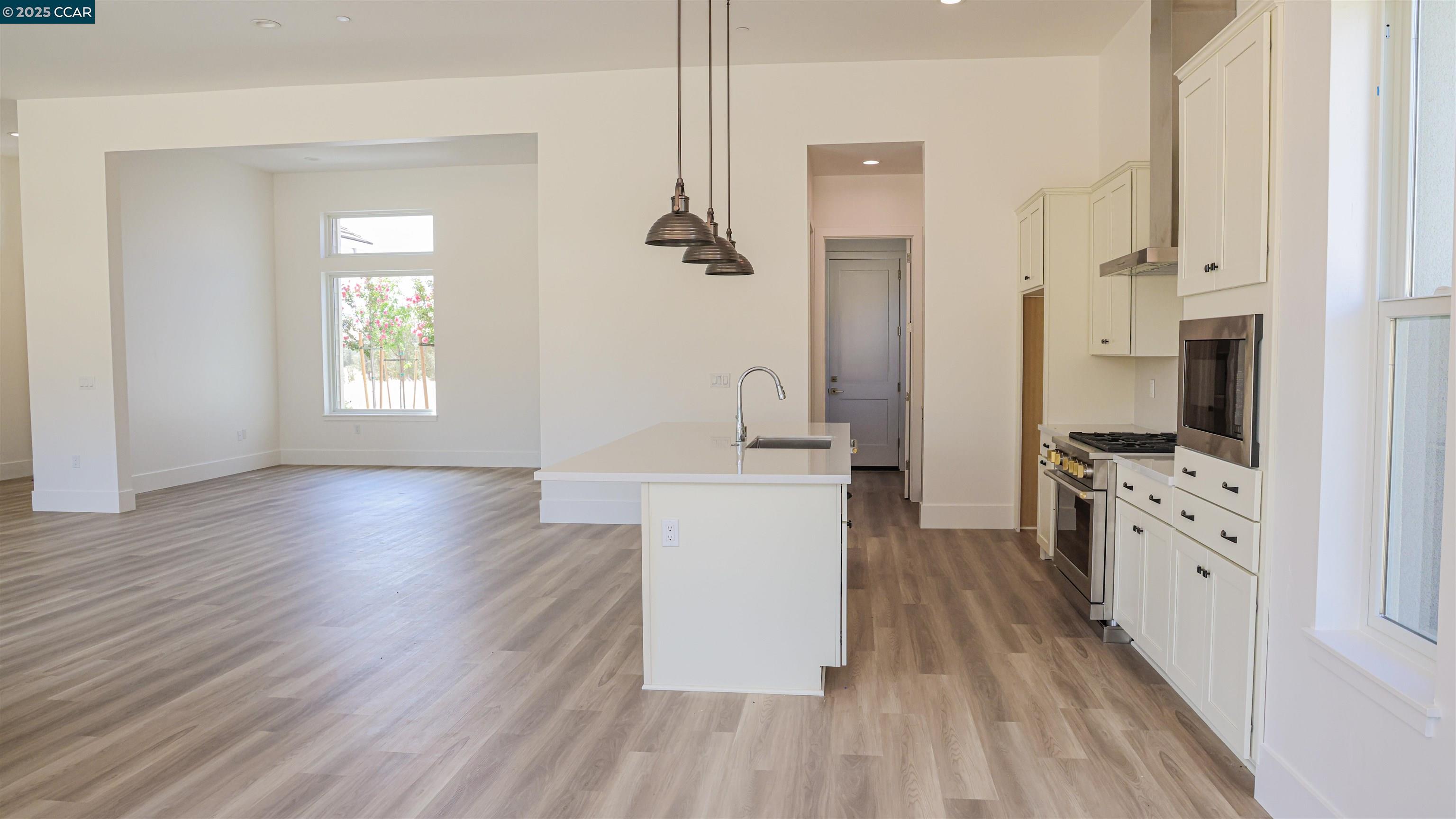 Detail Gallery Image 5 of 16 For 357 Quail Creek Dr, Copperopolis,  CA 95228 - 2 Beds | 2/1 Baths