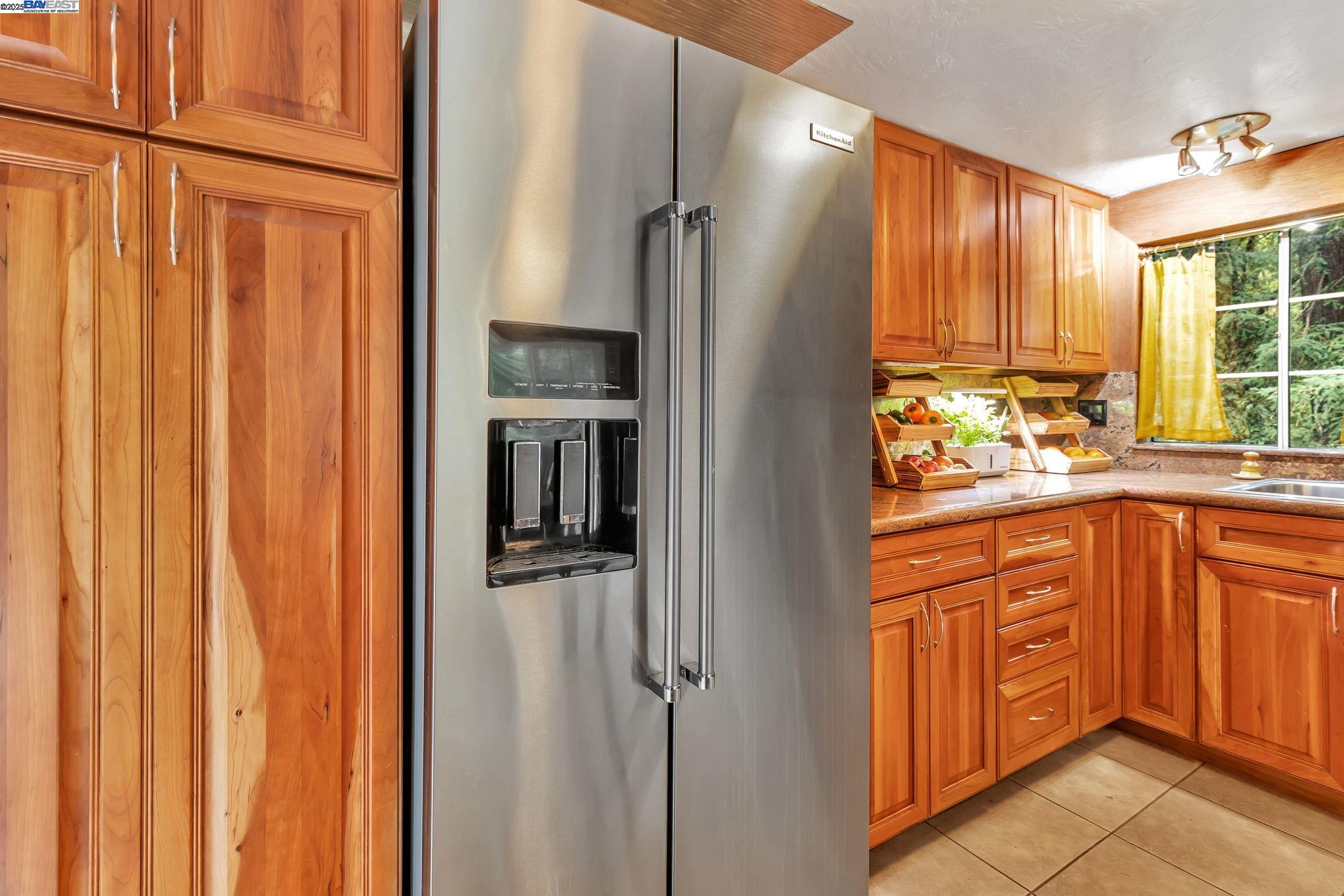 Detail Gallery Image 13 of 42 For 17835 Highway 9, Boulder Creek,  CA 95006 - 3 Beds | 2 Baths
