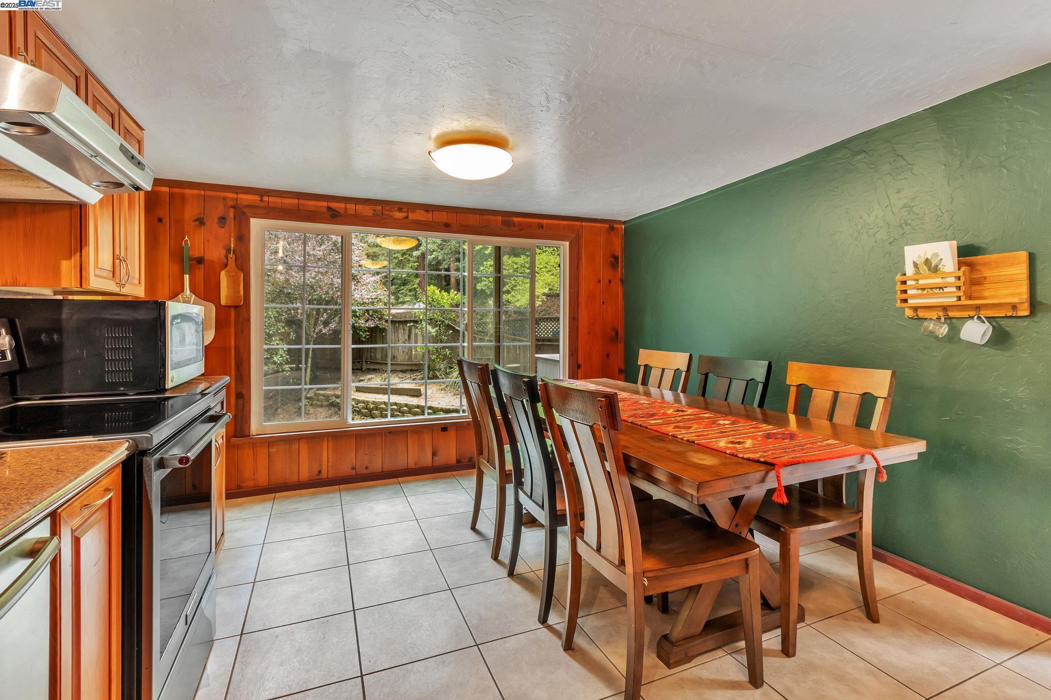 Detail Gallery Image 14 of 42 For 17835 Highway 9, Boulder Creek,  CA 95006 - 3 Beds | 2 Baths