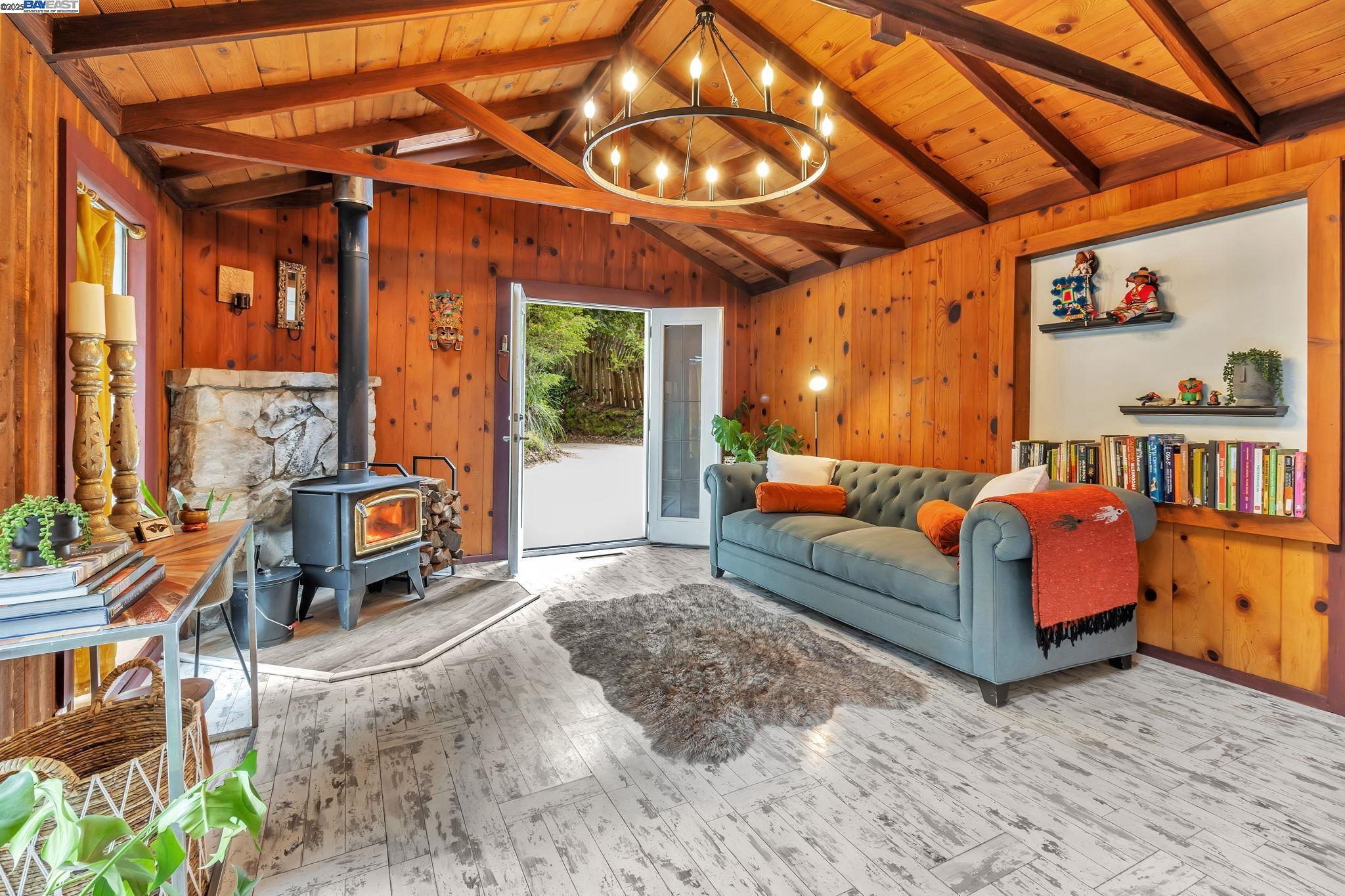 Detail Gallery Image 5 of 42 For 17835 Highway 9, Boulder Creek,  CA 95006 - 3 Beds | 2 Baths