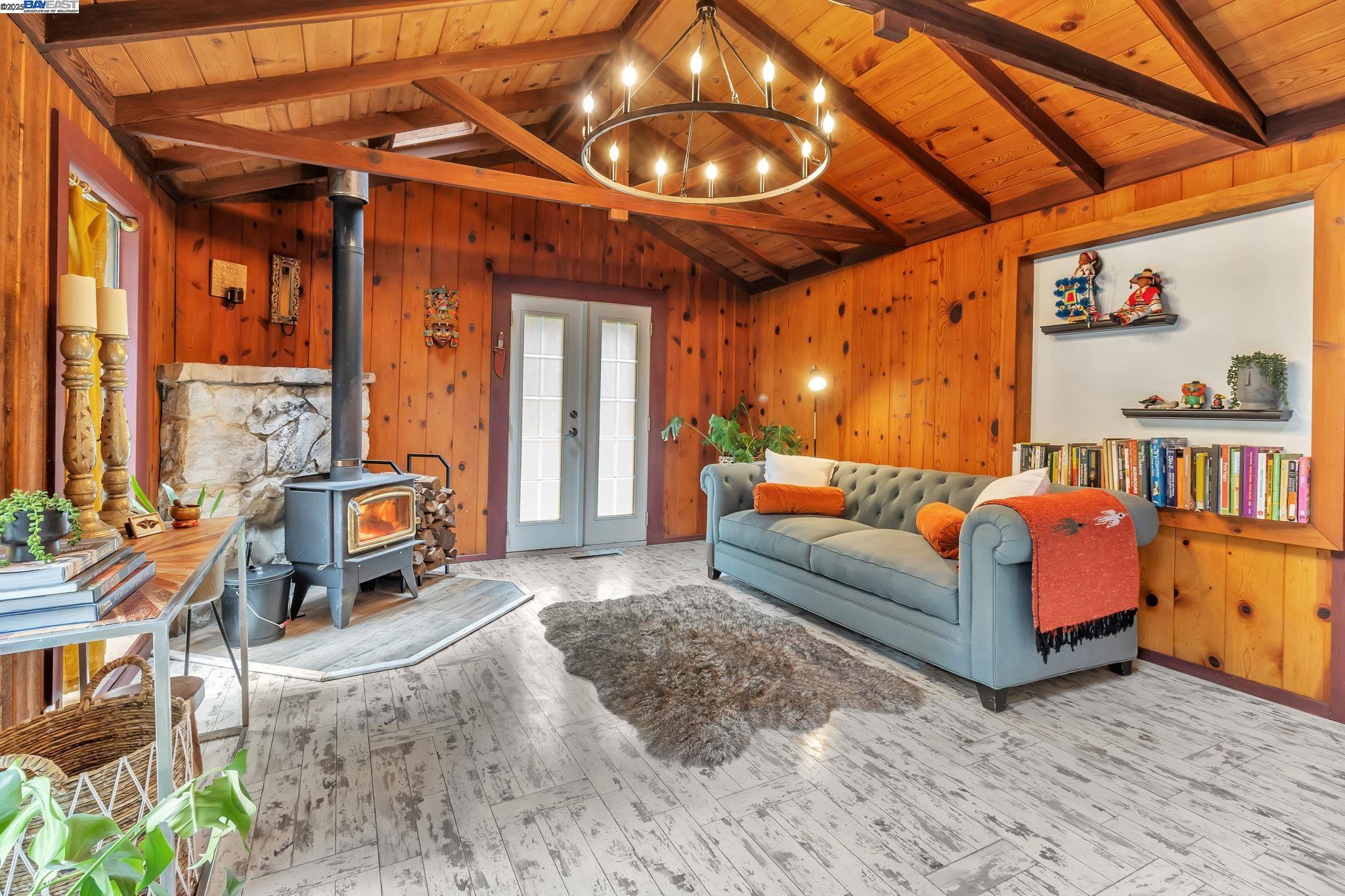 Detail Gallery Image 6 of 42 For 17835 Highway 9, Boulder Creek,  CA 95006 - 3 Beds | 2 Baths