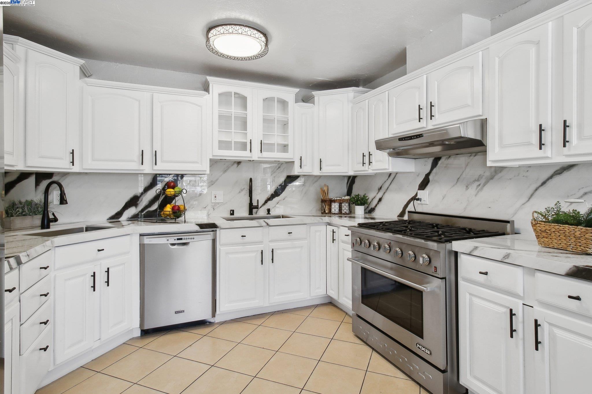 Detail Gallery Image 9 of 50 For 2714 Ophelia Ct, San Jose,  CA 95122 - 7 Beds | 3/1 Baths
