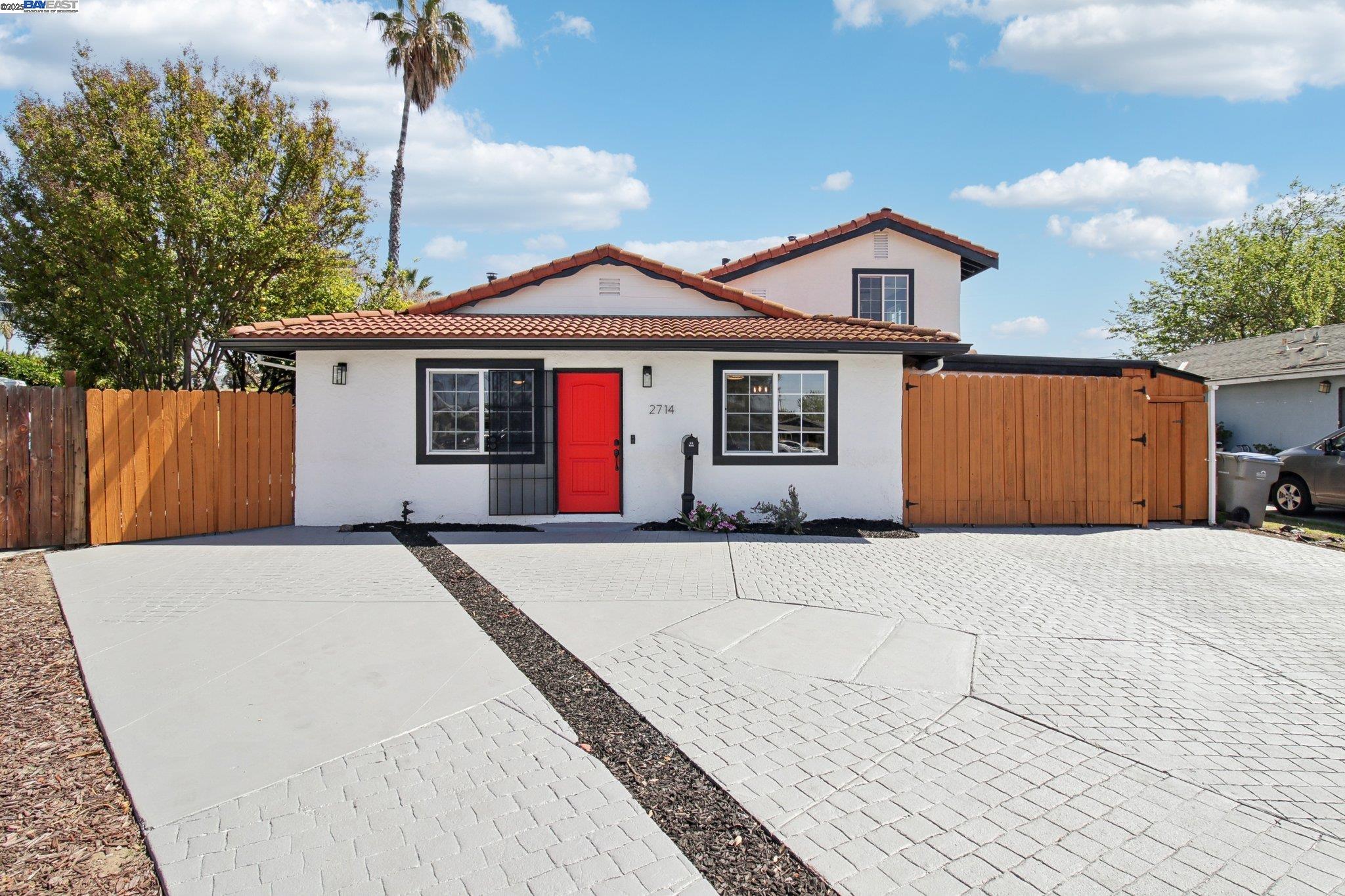 Detail Gallery Image 3 of 50 For 2714 Ophelia Ct, San Jose,  CA 95122 - 7 Beds | 3/1 Baths