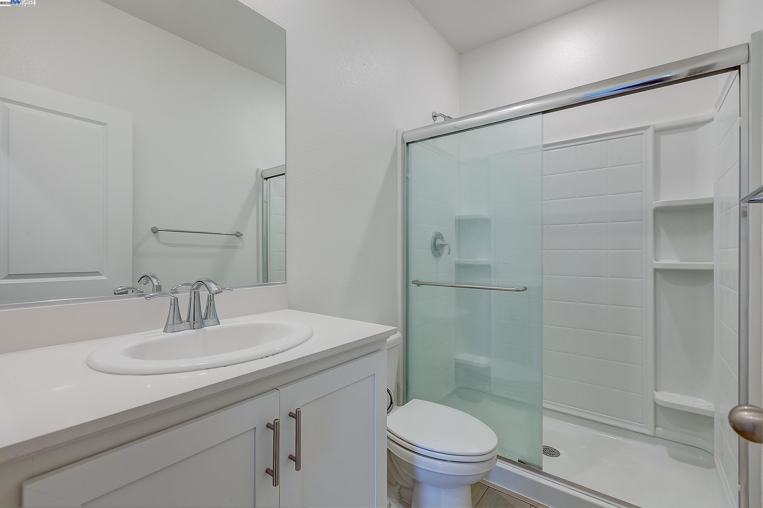 Detail Gallery Image 12 of 60 For 1227 Richardson Rd, Lathrop,  CA 95330-7600 - 5 Beds | 3 Baths