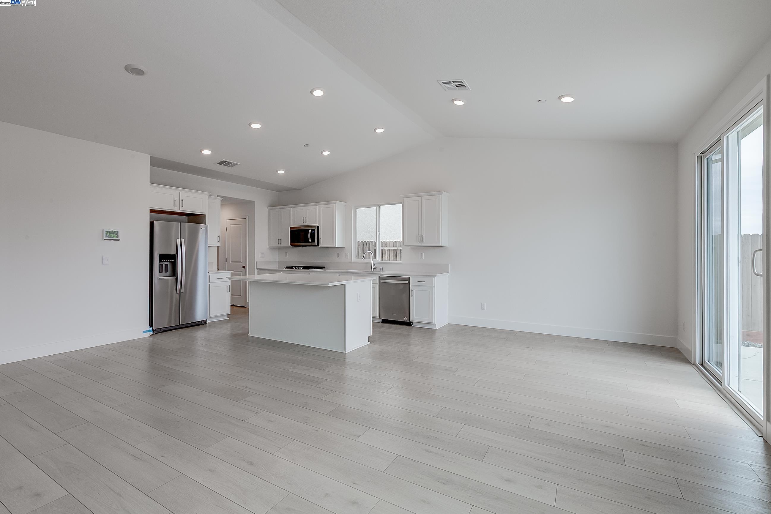 Detail Gallery Image 27 of 60 For 1227 Richardson Rd, Lathrop,  CA 95330-7600 - 5 Beds | 3 Baths