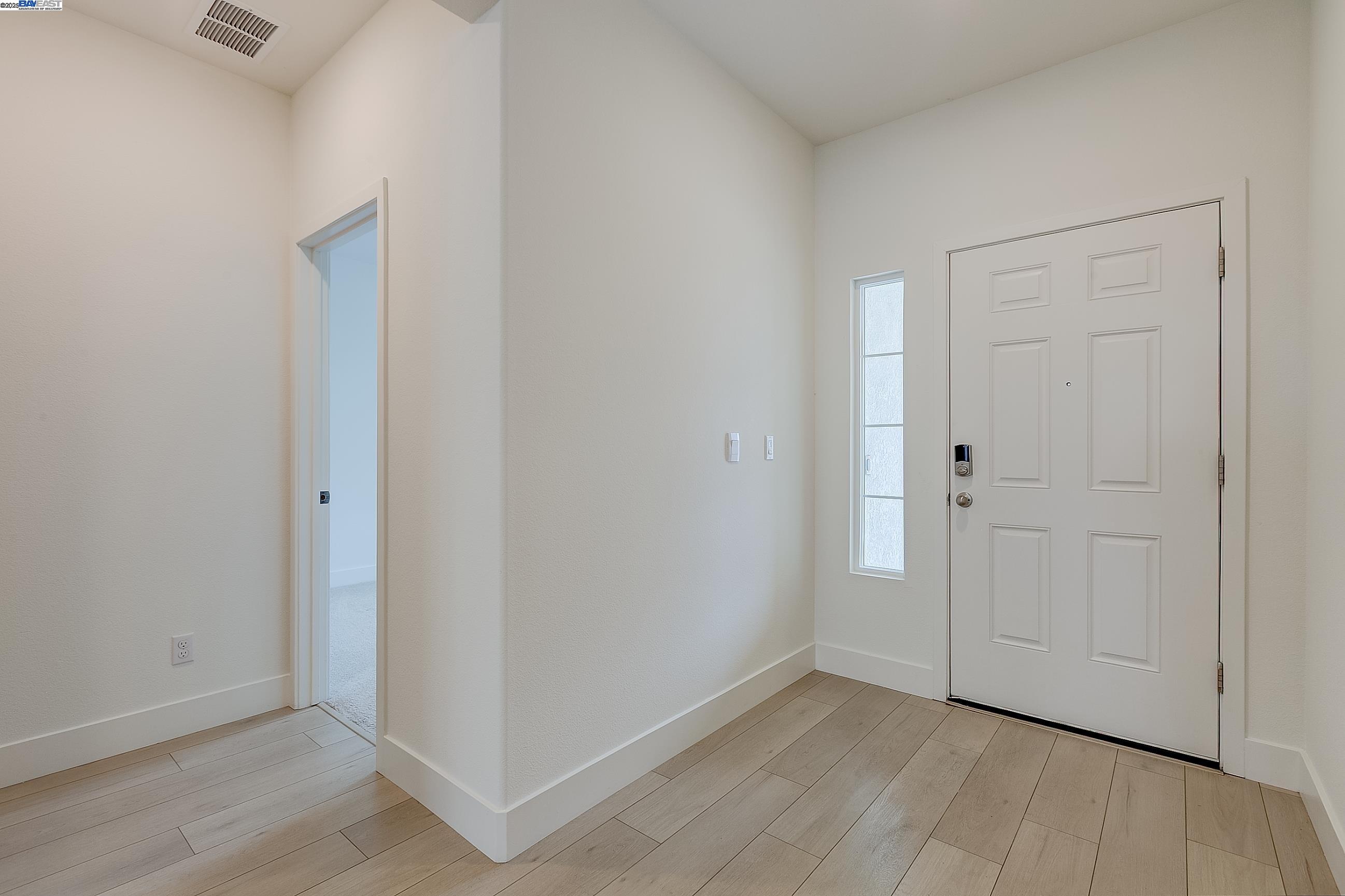 Detail Gallery Image 4 of 60 For 1227 Richardson Rd, Lathrop,  CA 95330-7600 - 5 Beds | 3 Baths
