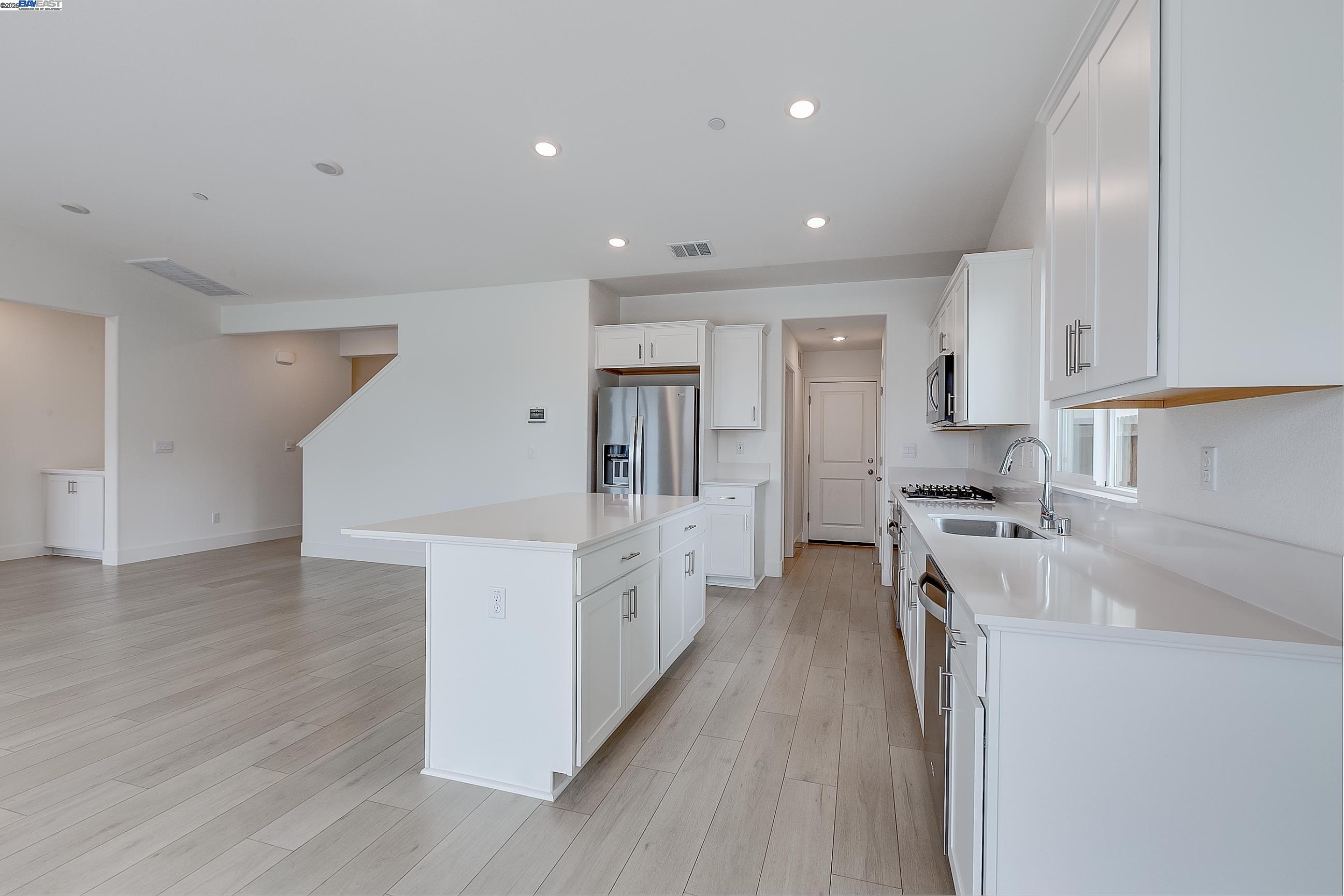 Detail Gallery Image 31 of 60 For 1227 Richardson Rd, Lathrop,  CA 95330-7600 - 5 Beds | 3 Baths