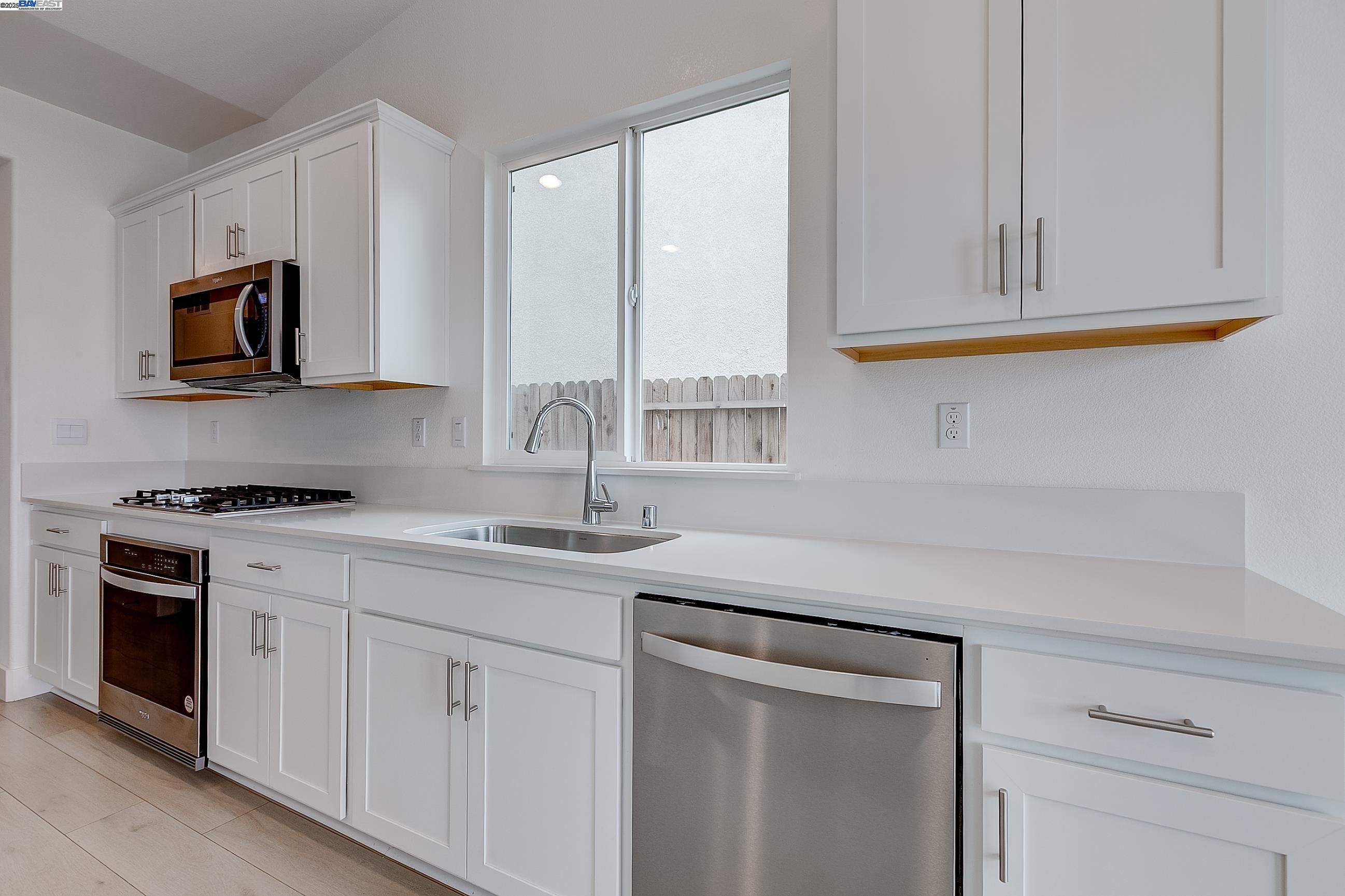 Detail Gallery Image 34 of 60 For 1227 Richardson Rd, Lathrop,  CA 95330-7600 - 5 Beds | 3 Baths
