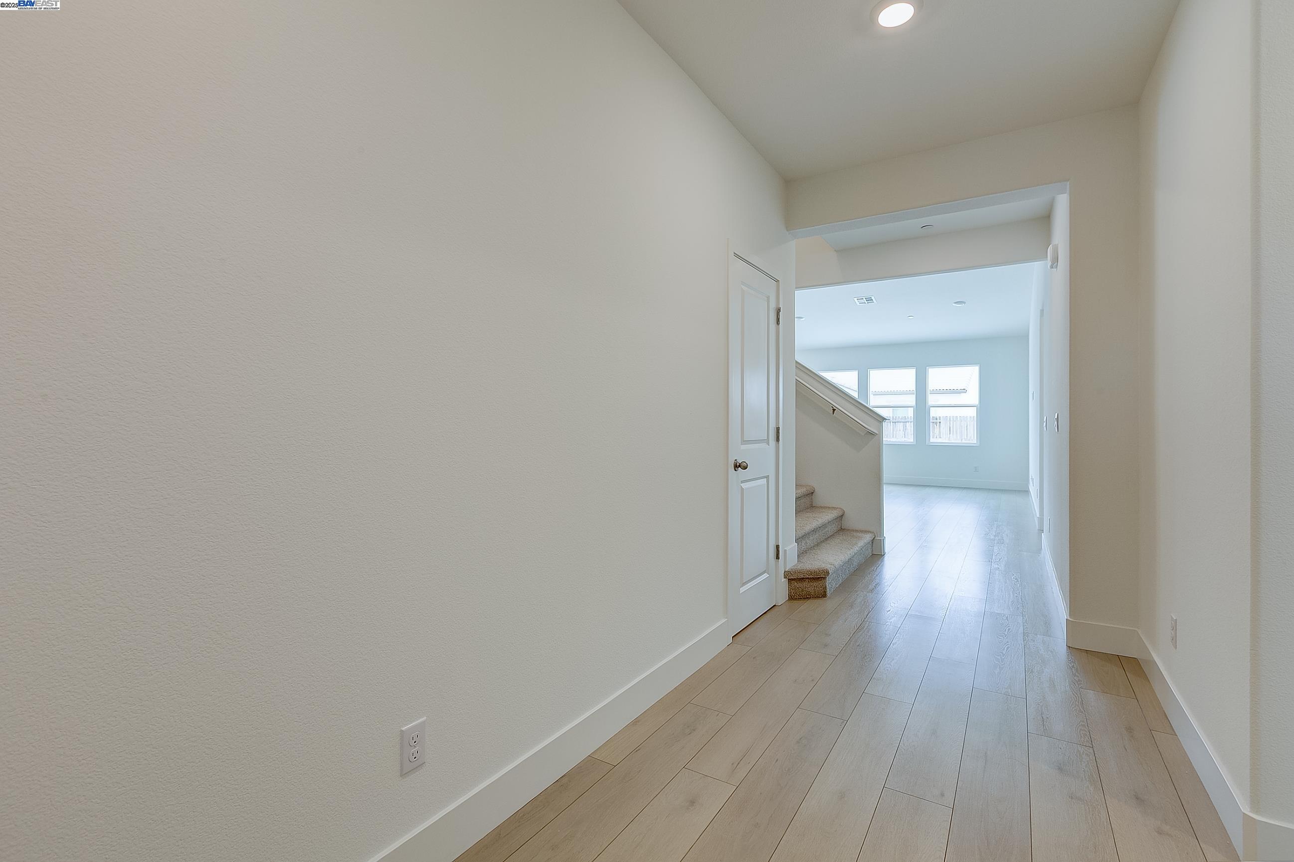 Detail Gallery Image 9 of 60 For 1227 Richardson Rd, Lathrop,  CA 95330-7600 - 5 Beds | 3 Baths