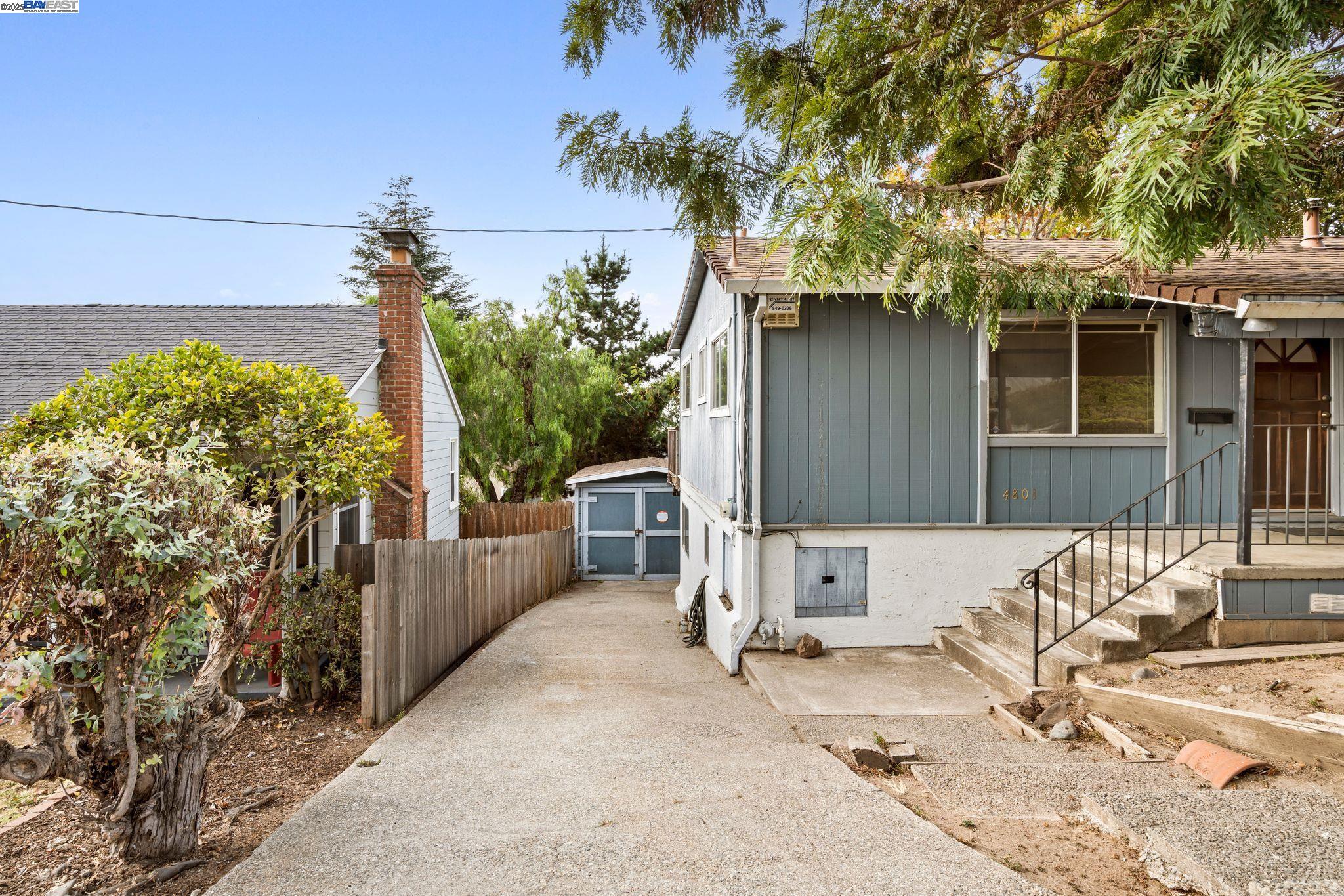 Detail Gallery Image 2 of 34 For 4801 Fair Ave, Oakland,  CA 94619 - 3 Beds | 1/1 Baths