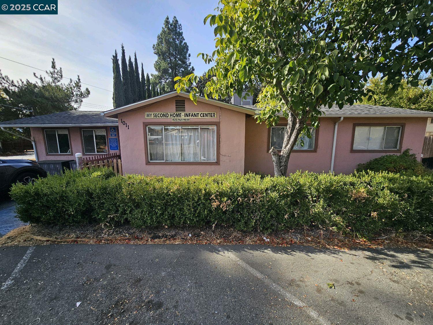 Detail Gallery Image 1 of 1 For 1011 Oak Grove Rd, Concord,  CA 94518 - 3 Beds | 1 Baths