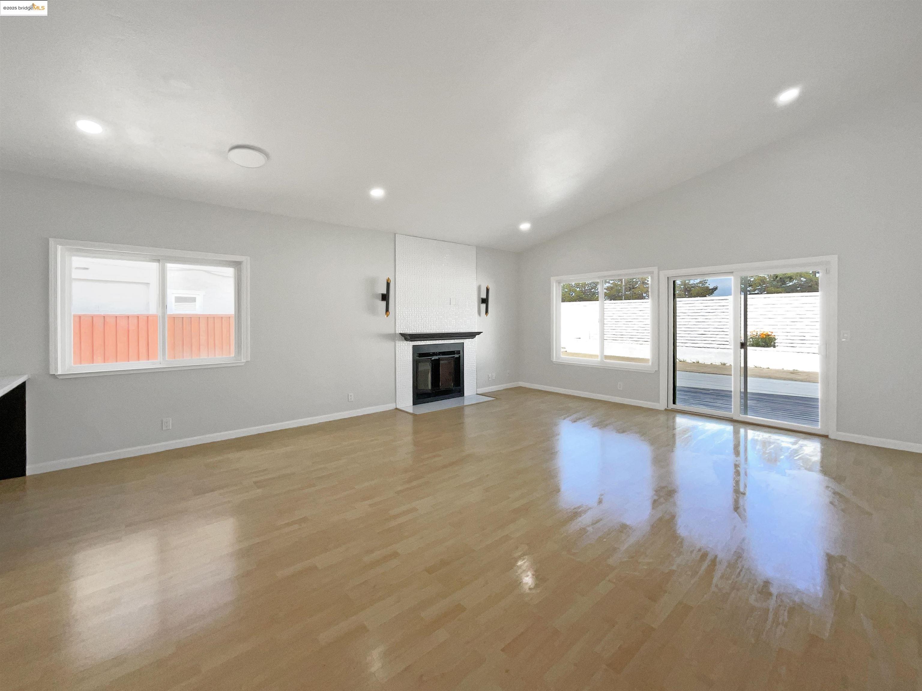 Detail Gallery Image 11 of 32 For 2579 Bishop Ave, Fremont,  CA 94536 - 3 Beds | 2 Baths