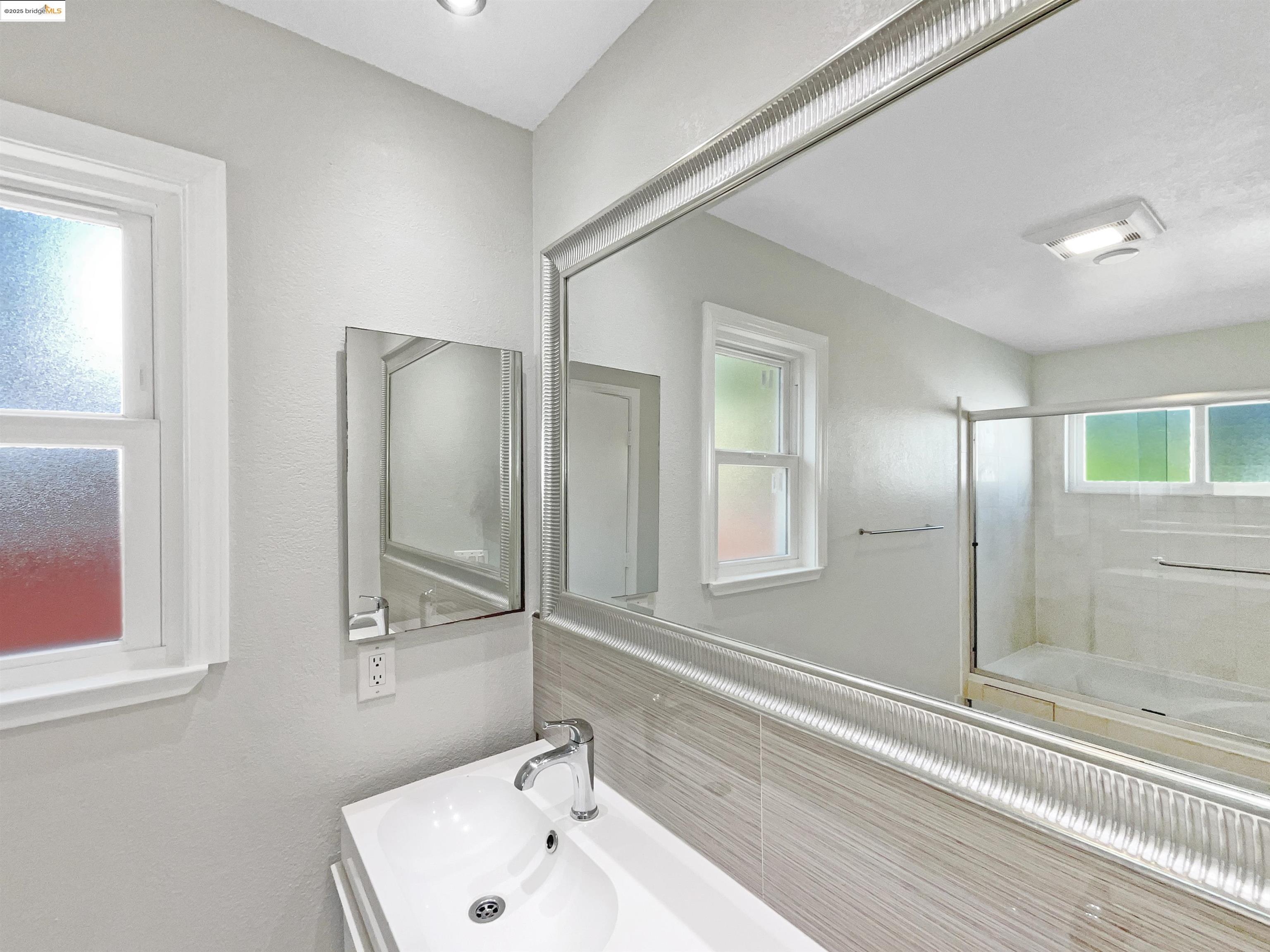 Detail Gallery Image 21 of 32 For 2579 Bishop Ave, Fremont,  CA 94536 - 3 Beds | 2 Baths