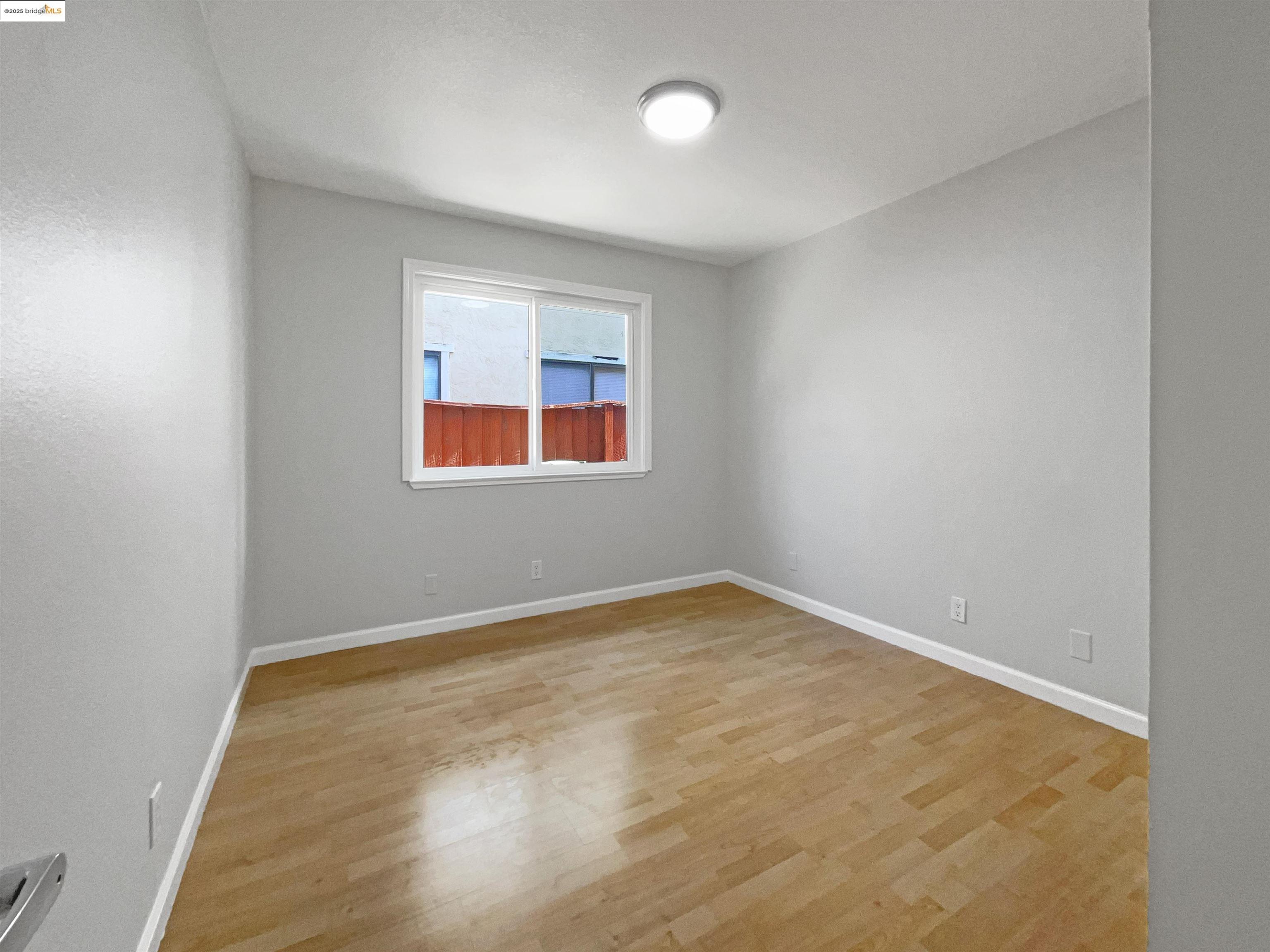 Detail Gallery Image 5 of 32 For 2579 Bishop Ave, Fremont,  CA 94536 - 3 Beds | 2 Baths
