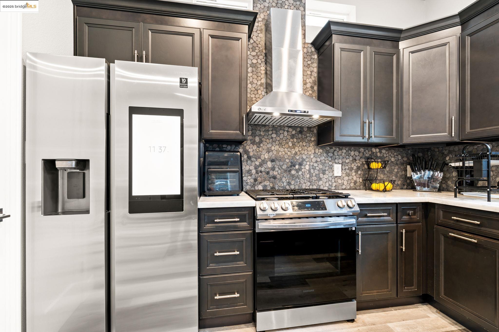 Detail Gallery Image 5 of 23 For 3136 Florida Ave, Richmond,  CA 94804 - 4 Beds | 2/1 Baths