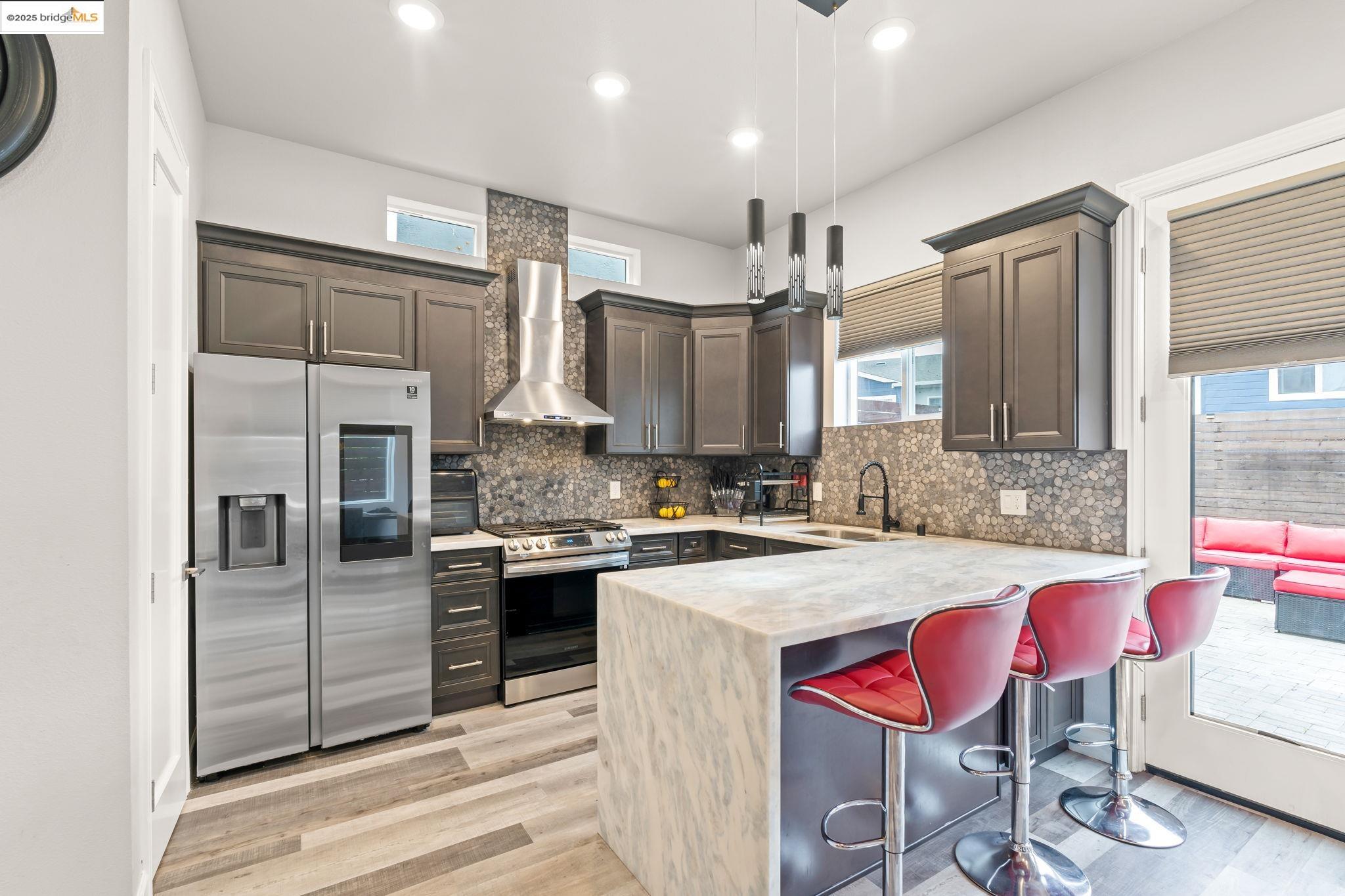 Detail Gallery Image 8 of 23 For 3136 Florida Ave, Richmond,  CA 94804 - 4 Beds | 2/1 Baths