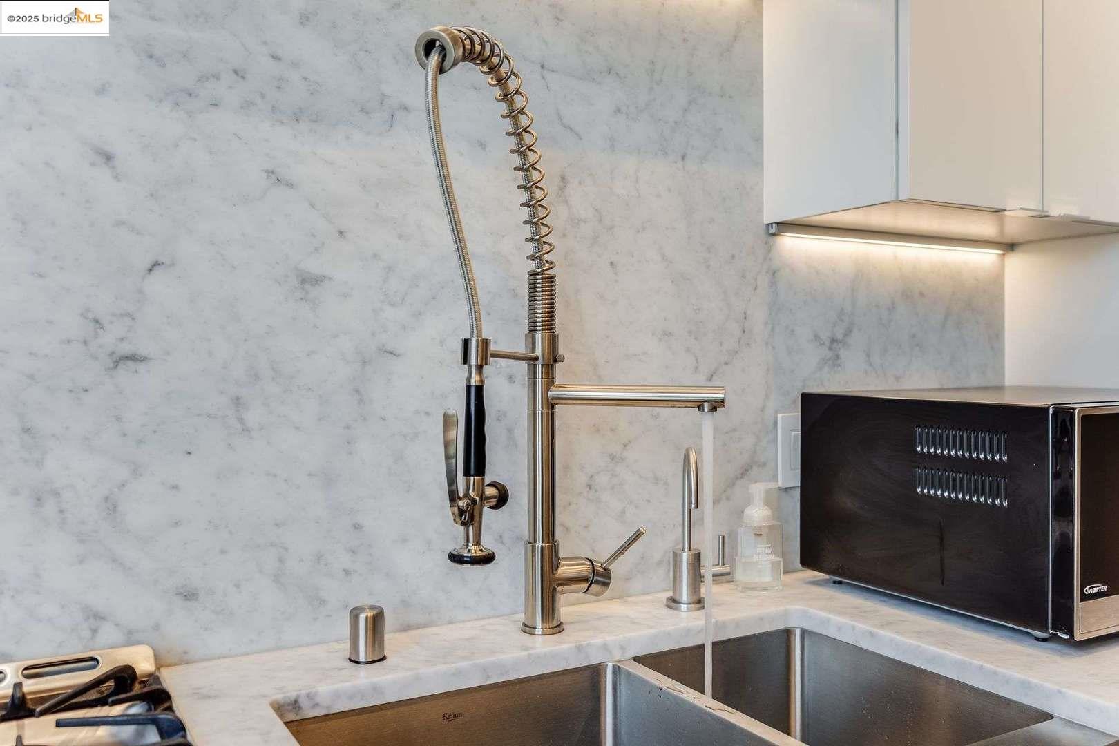 Detail Gallery Image 6 of 25 For 1849 Shattuck Ave #201,  Berkeley,  CA 94709 - 1 Beds | 1 Baths