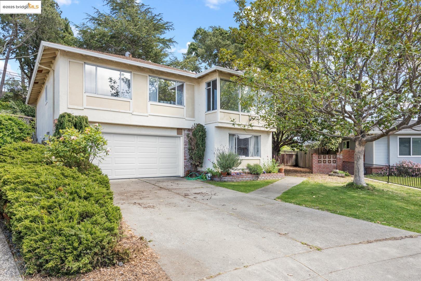 Detail Gallery Image 1 of 1 For 2821 Erin Ct, Richmond,  CA 94806 - 4 Beds | 2/1 Baths