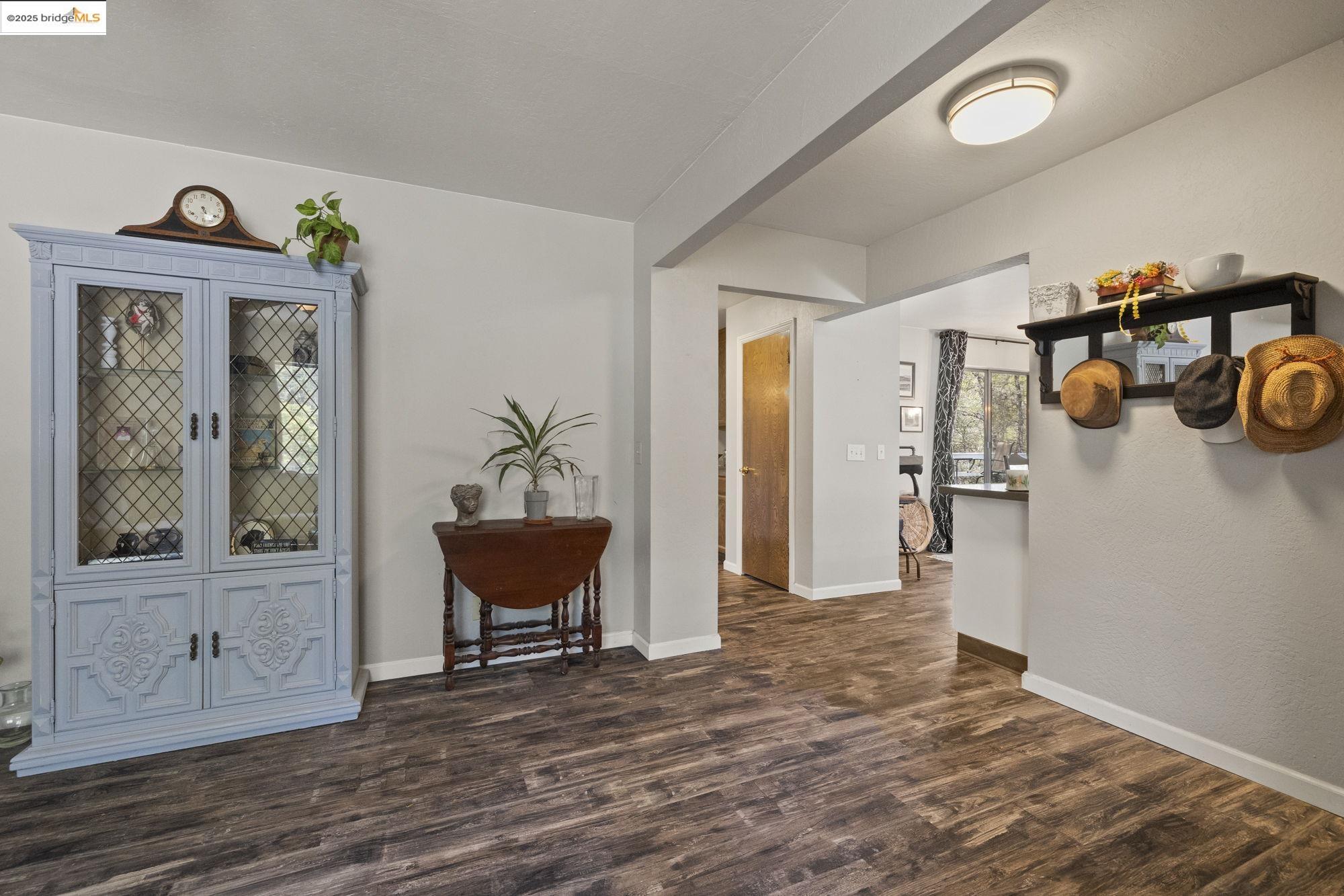 Detail Gallery Image 13 of 28 For 20780 Willow Springs Dr, Soulsbyville,  CA 95372 - 4 Beds | 2 Baths