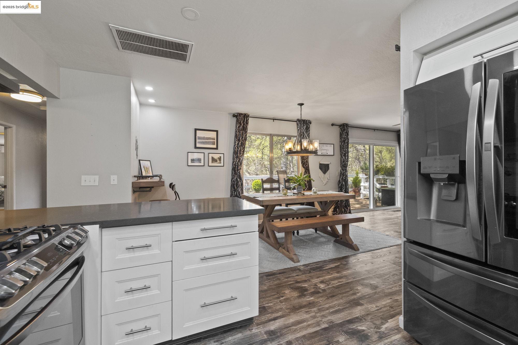 Detail Gallery Image 8 of 28 For 20780 Willow Springs Dr, Soulsbyville,  CA 95372 - 4 Beds | 2 Baths