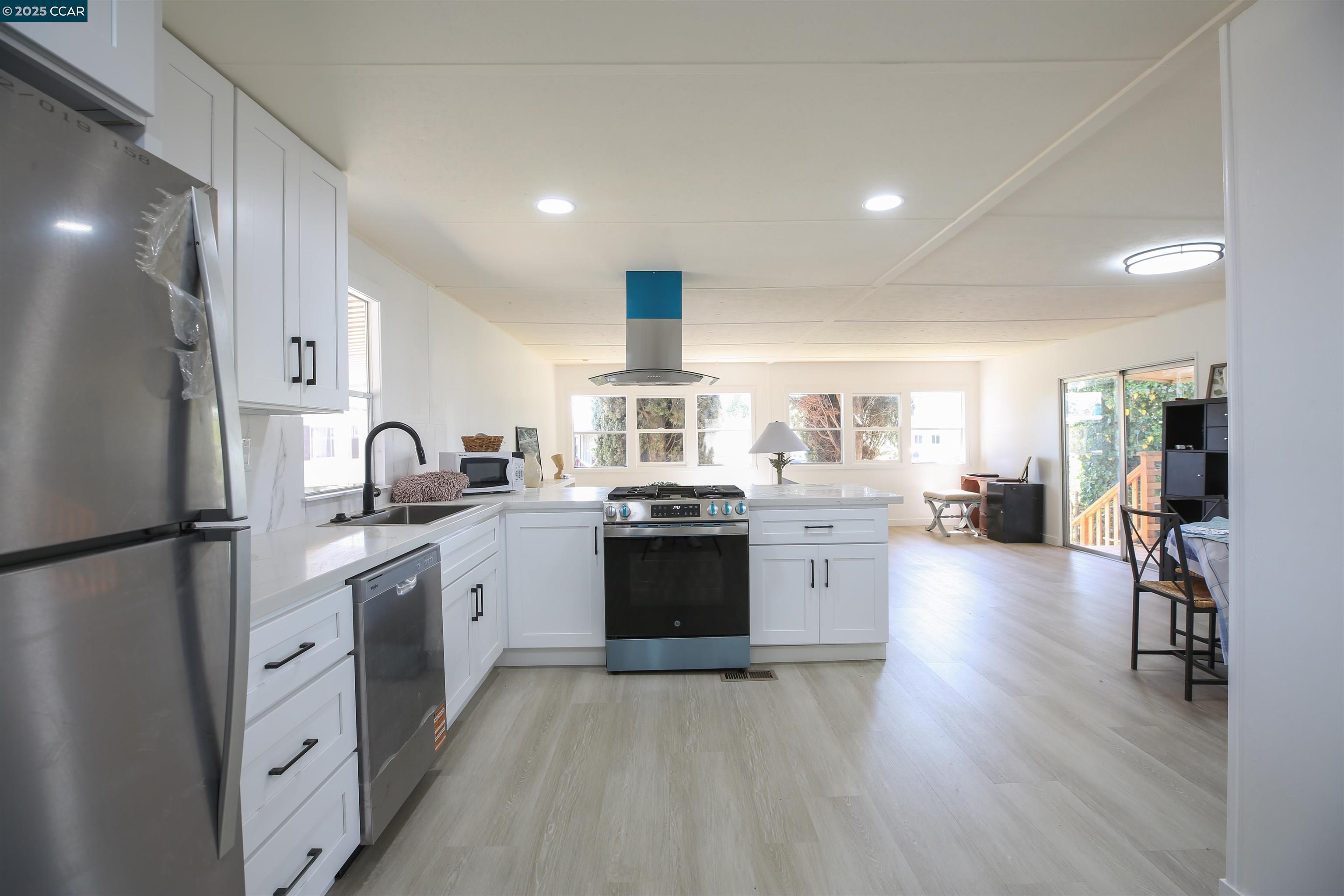 Detail Gallery Image 11 of 32 For 3505 Gateway Rd 12e,  Bethel Island,  CA 94511 - 2 Beds | 2 Baths