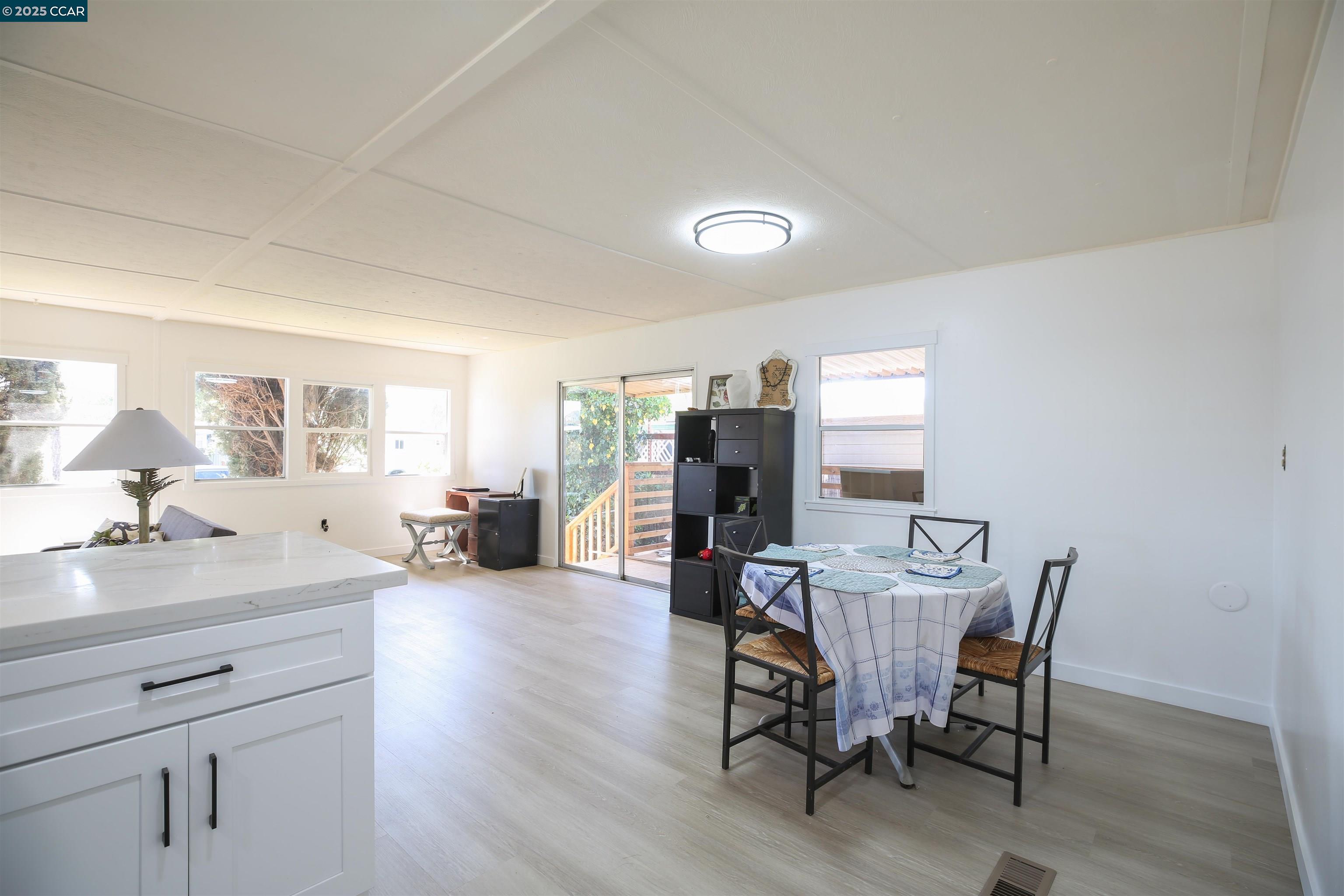 Detail Gallery Image 8 of 32 For 3505 Gateway Rd 12e,  Bethel Island,  CA 94511 - 2 Beds | 2 Baths