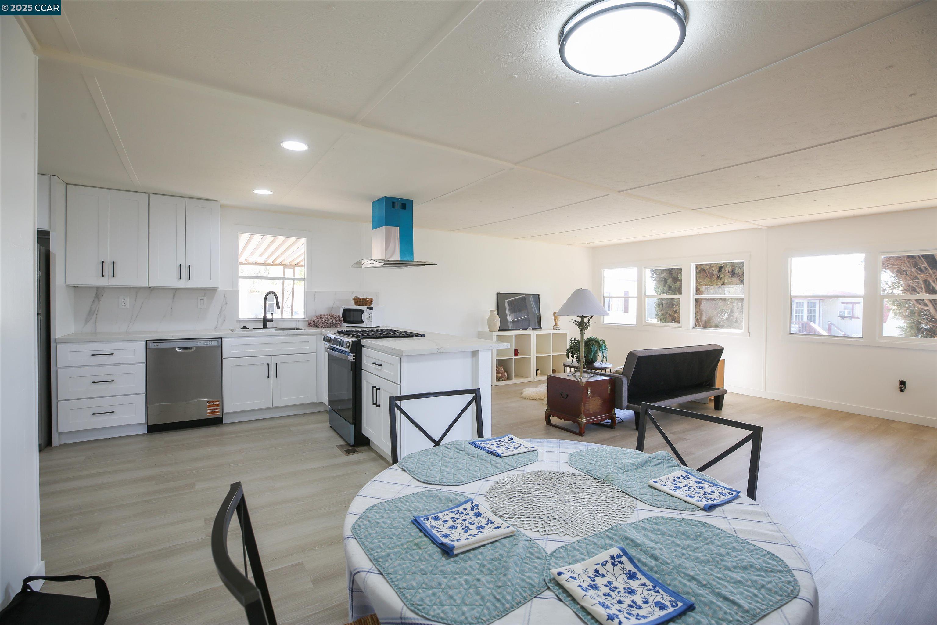 Detail Gallery Image 9 of 32 For 3505 Gateway Rd 12e,  Bethel Island,  CA 94511 - 2 Beds | 2 Baths