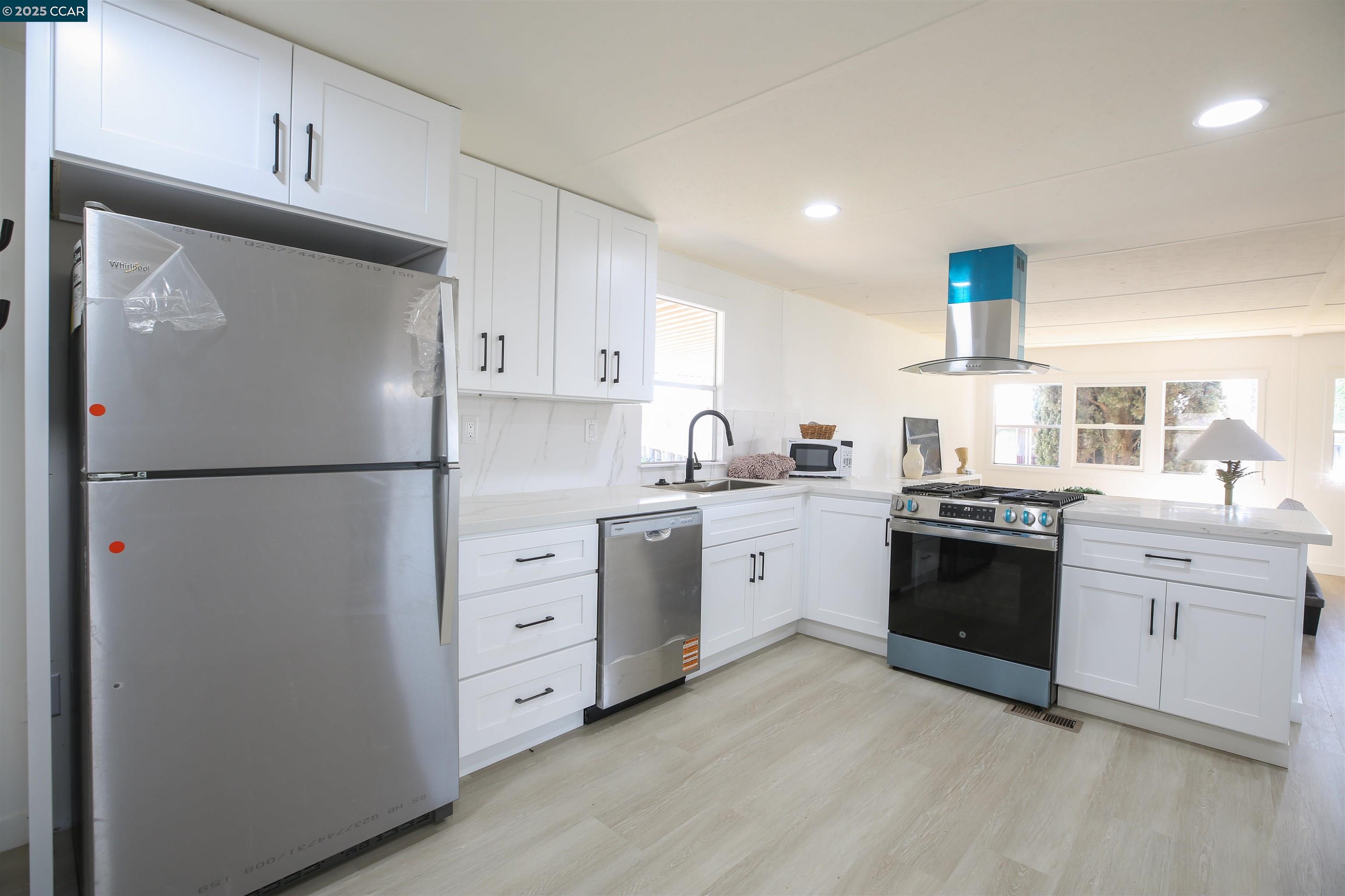 Detail Gallery Image 10 of 32 For 3505 Gateway Rd 12e,  Bethel Island,  CA 94511 - 2 Beds | 2 Baths