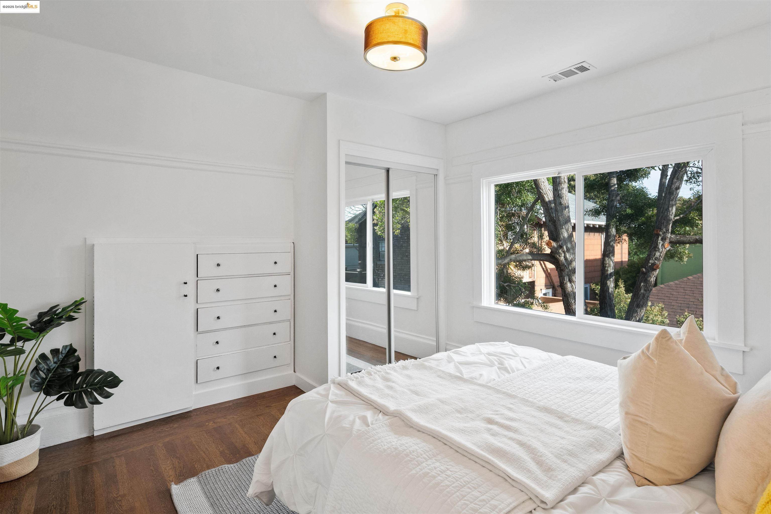 property-img