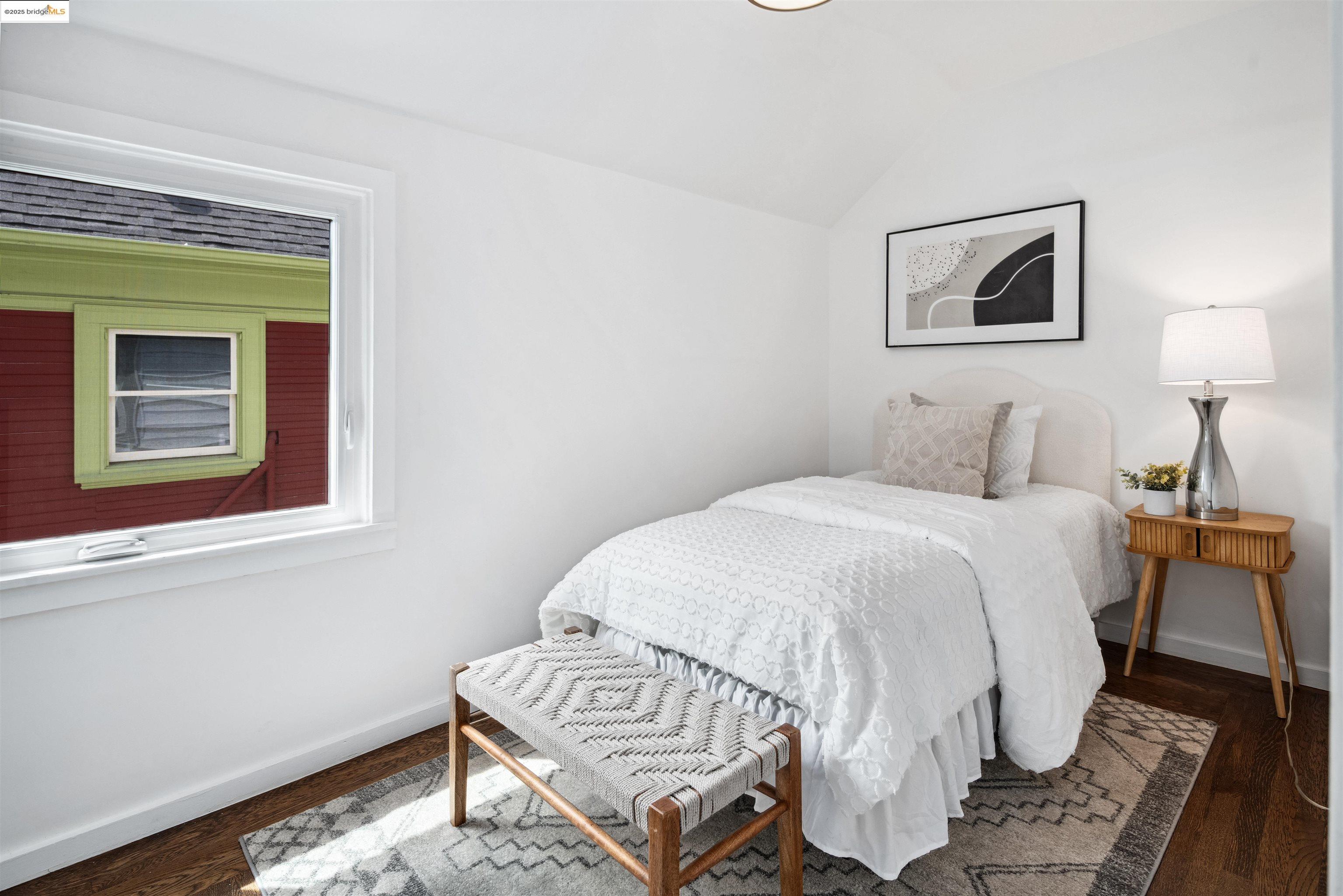 property-img