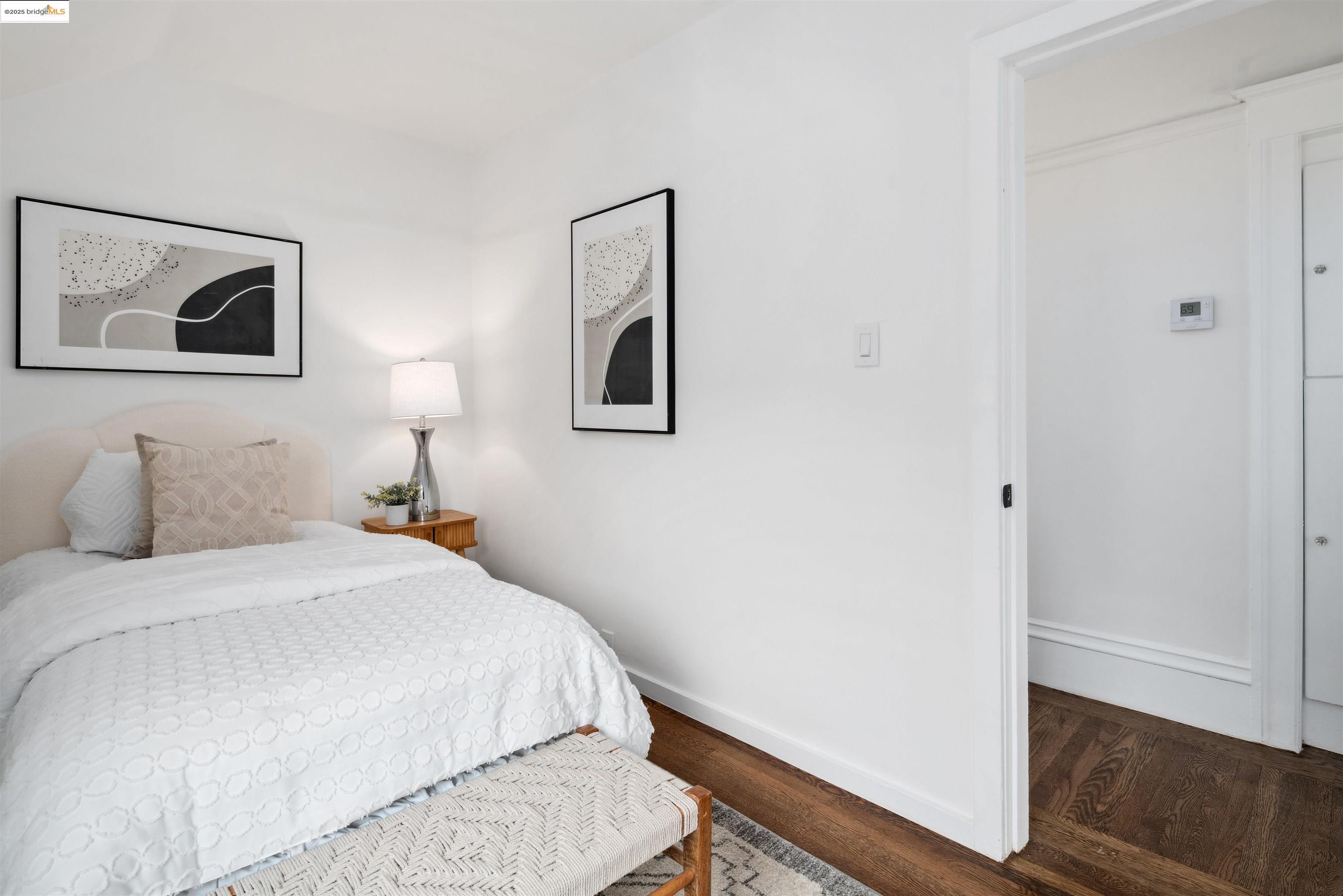 property-img