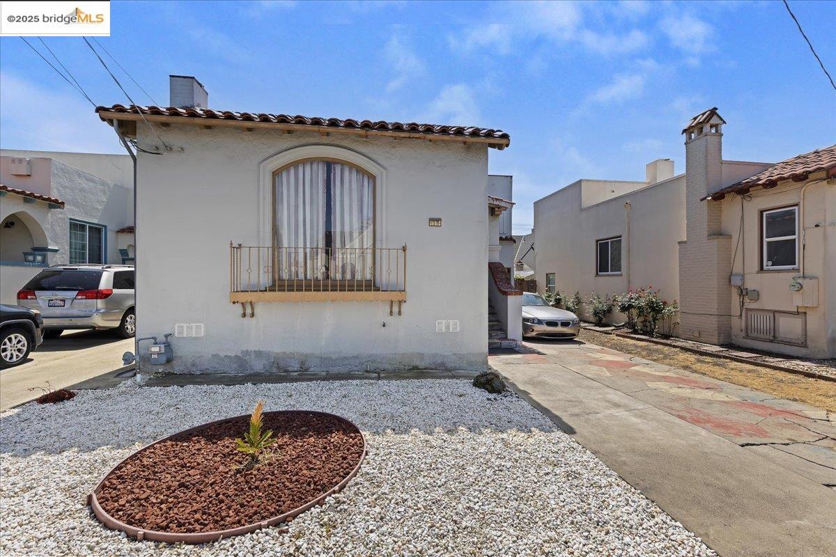 1576 76Th Ave, Oakland, California 94621, 2 Bedrooms Bedrooms, 6 Rooms Rooms,1 BathroomBathrooms,Residential,For Sale,1576 76Th Ave,41093560