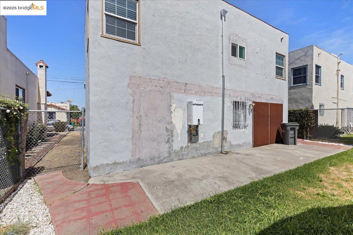 1576 76Th Ave, Oakland, California 94621, 2 Bedrooms Bedrooms, 6 Rooms Rooms,1 BathroomBathrooms,Residential,For Sale,1576 76Th Ave,41093560