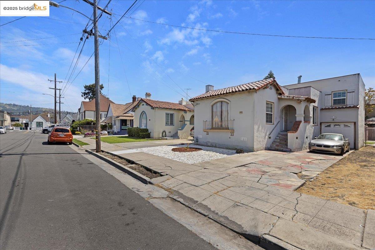 1576 76Th Ave, Oakland, California 94621, 2 Bedrooms Bedrooms, 6 Rooms Rooms,1 BathroomBathrooms,Residential,For Sale,1576 76Th Ave,41093560