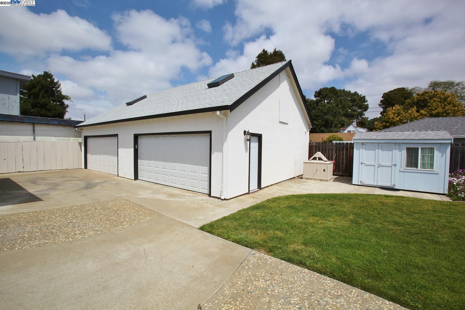 2026 Marina Ct, San Leandro, California 94577, 3 Bedrooms Bedrooms, 7 Rooms Rooms,2 BathroomsBathrooms,Residential,For Sale,2026 Marina Ct,41093565