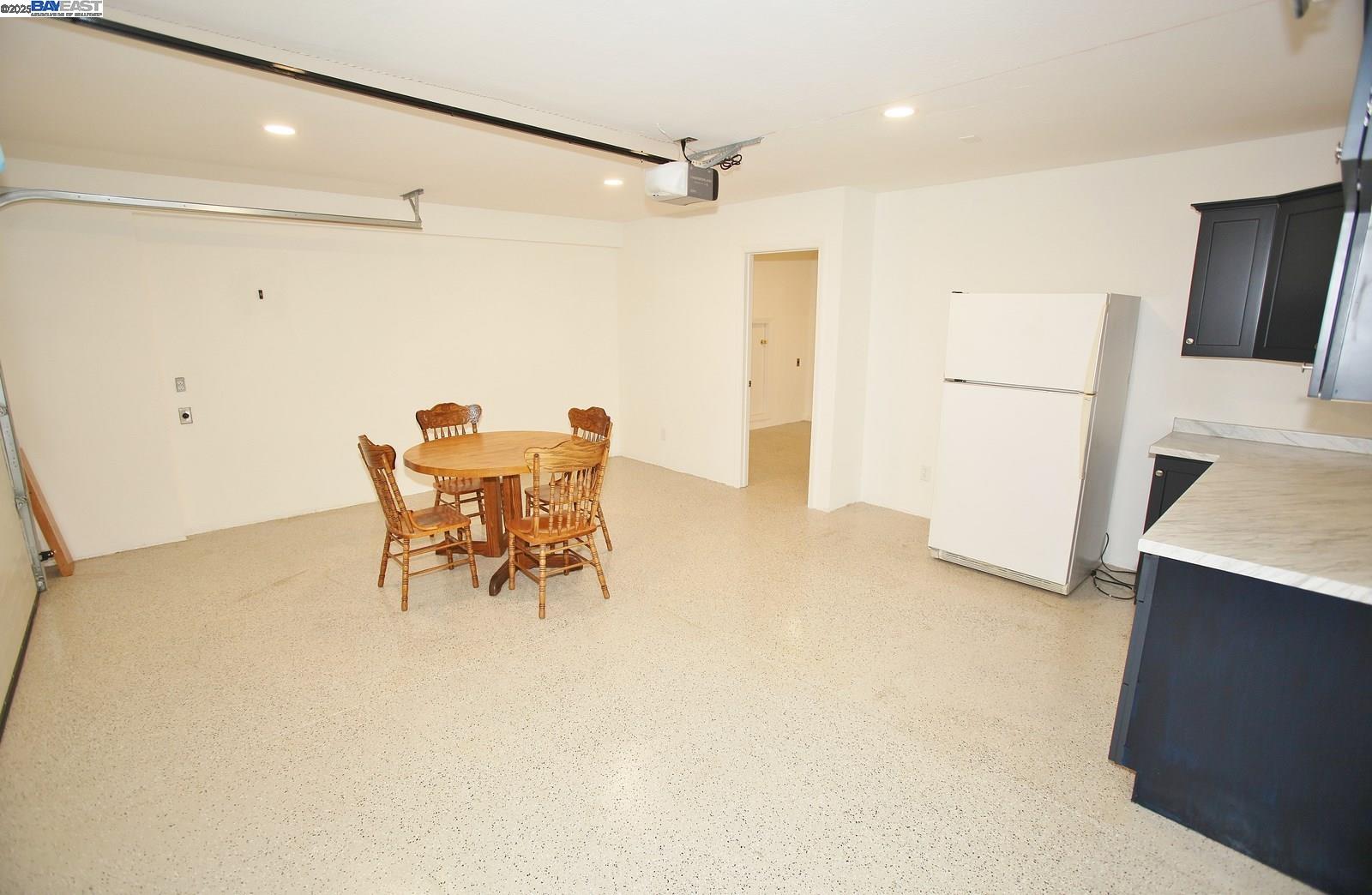 2026 Marina Ct, San Leandro, California 94577, 3 Bedrooms Bedrooms, 7 Rooms Rooms,2 BathroomsBathrooms,Residential,For Sale,2026 Marina Ct,41093565