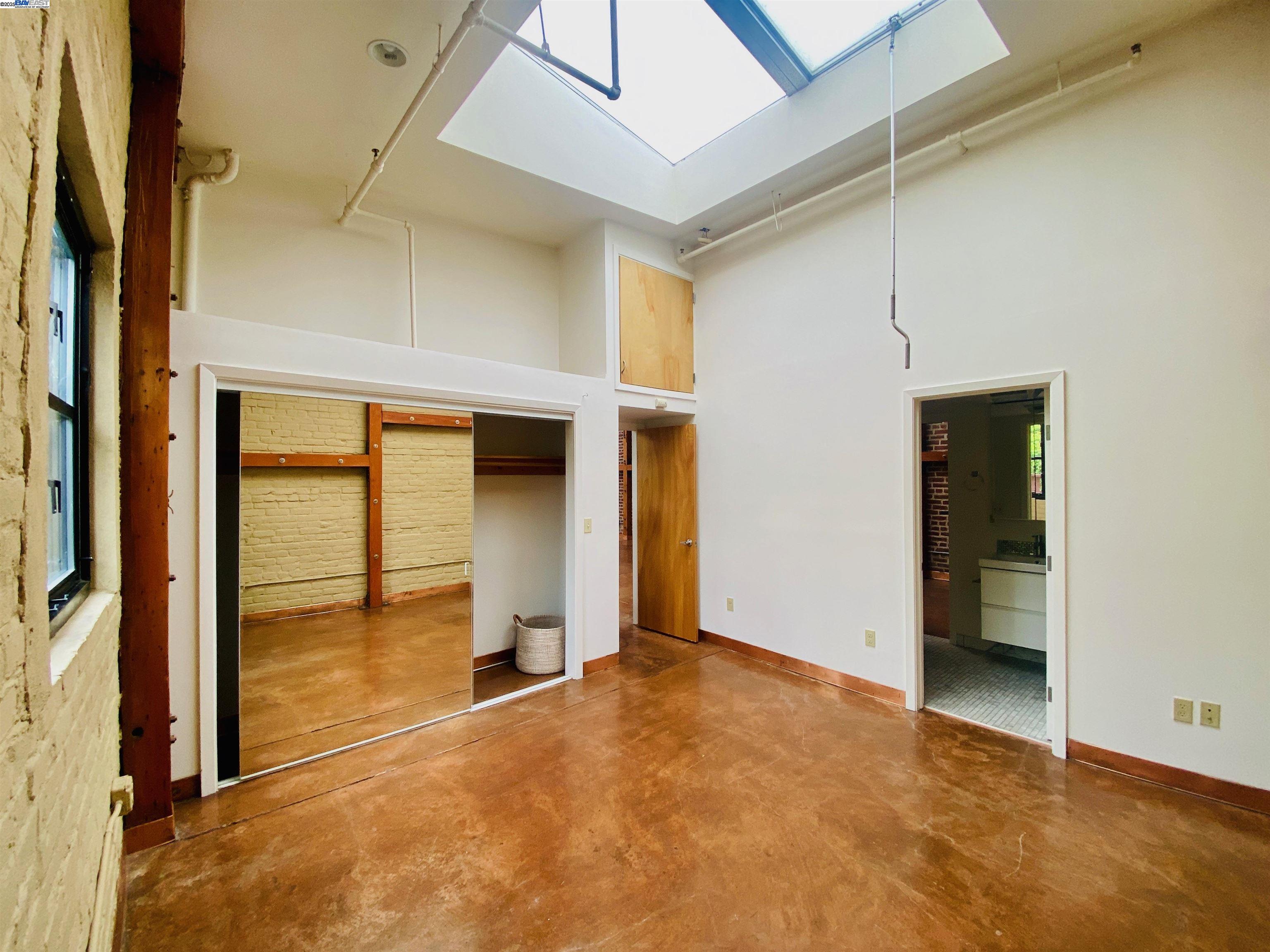 1501 37th Ave # F1, Oakland, California 94601, 2 Bedrooms Bedrooms, 5 Rooms Rooms,1 BathroomBathrooms,Residential,For Sale,1501 37th Ave # F1,41093572