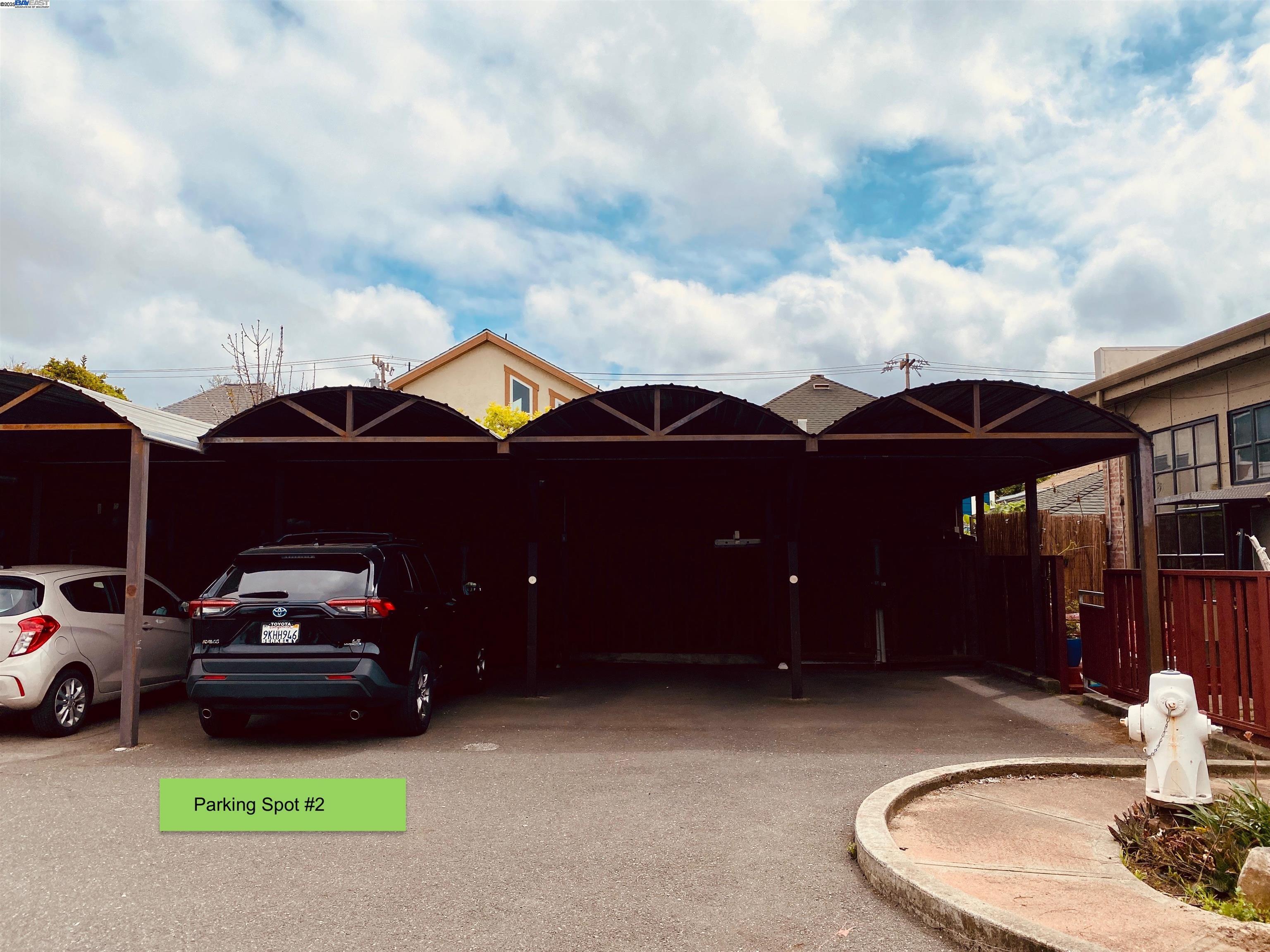 1501 37th Ave # F1, Oakland, California 94601, 2 Bedrooms Bedrooms, 5 Rooms Rooms,1 BathroomBathrooms,Residential,For Sale,1501 37th Ave # F1,41093572