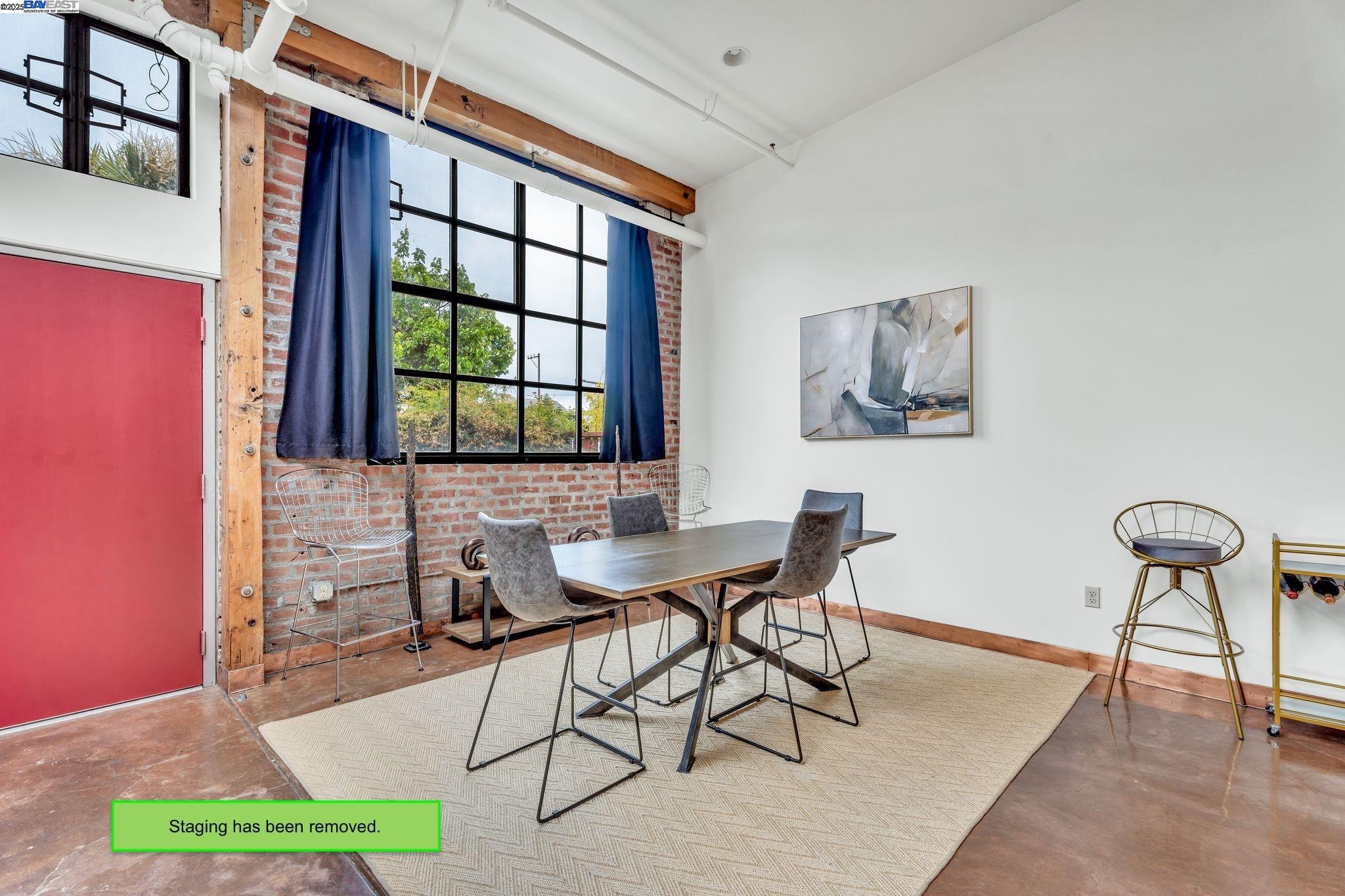 1501 37th Ave # F1, Oakland, California 94601, 2 Bedrooms Bedrooms, 5 Rooms Rooms,1 BathroomBathrooms,Residential,For Sale,1501 37th Ave # F1,41093572