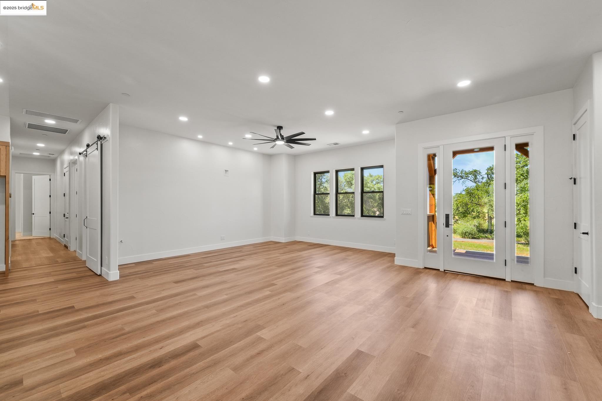 Detail Gallery Image 12 of 60 For 11650 Hemphill Lane, Sonora,  CA 95370 - 3 Beds | 2/1 Baths