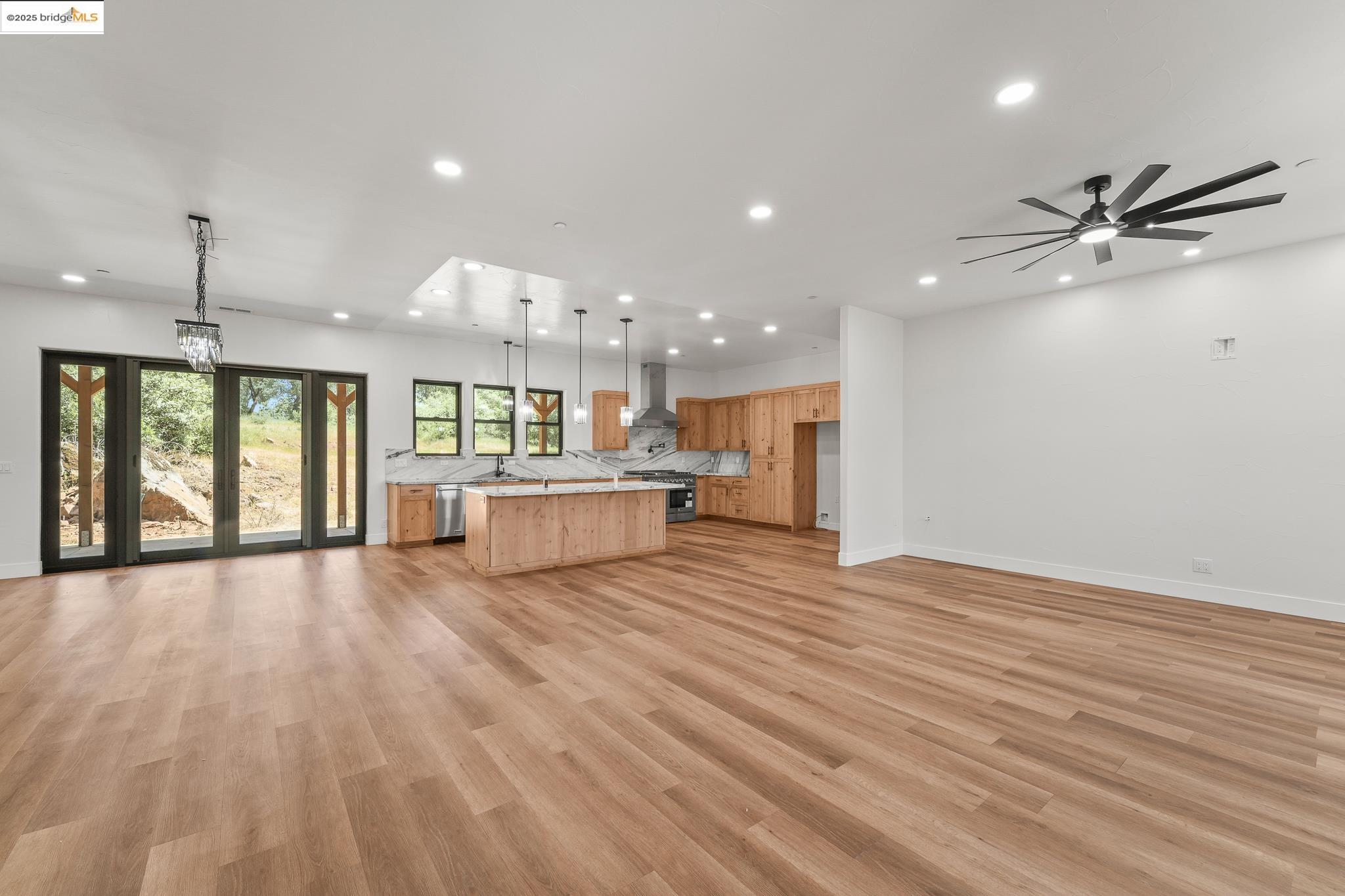 Detail Gallery Image 14 of 60 For 11650 Hemphill Lane, Sonora,  CA 95370 - 3 Beds | 2/1 Baths