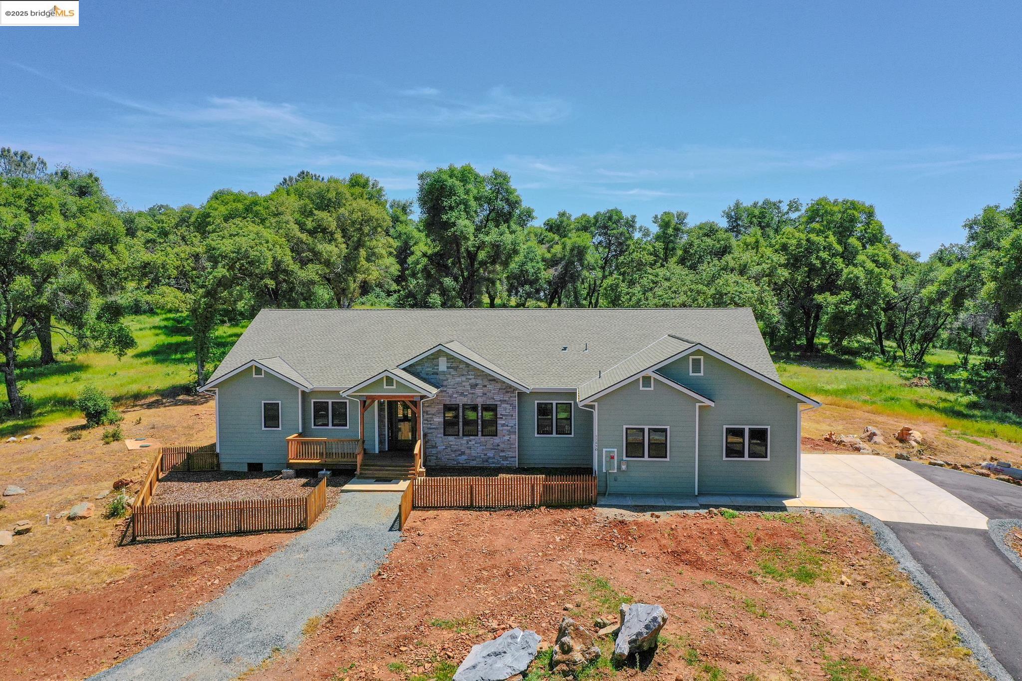 Detail Gallery Image 3 of 60 For 11650 Hemphill Lane, Sonora,  CA 95370 - 3 Beds | 2/1 Baths