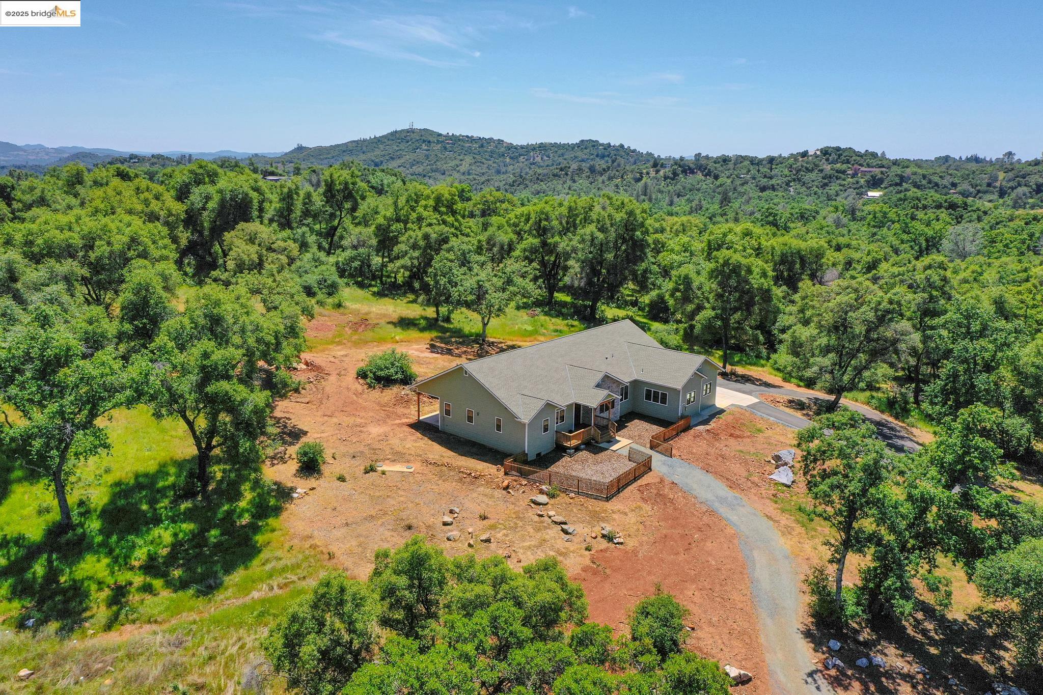 Detail Gallery Image 4 of 60 For 11650 Hemphill Lane, Sonora,  CA 95370 - 3 Beds | 2/1 Baths